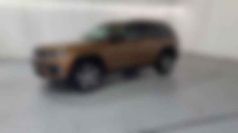 2026 Jeep Grand Cherokee vehicle photo