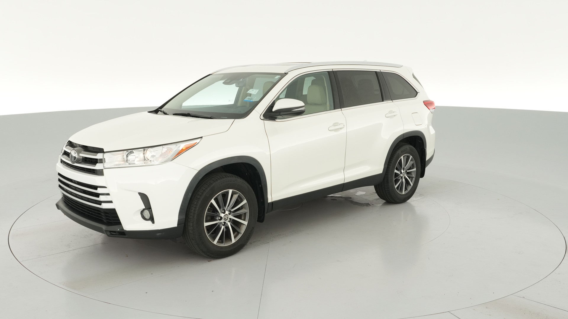 2019 Toyota Highlander vehicle photo