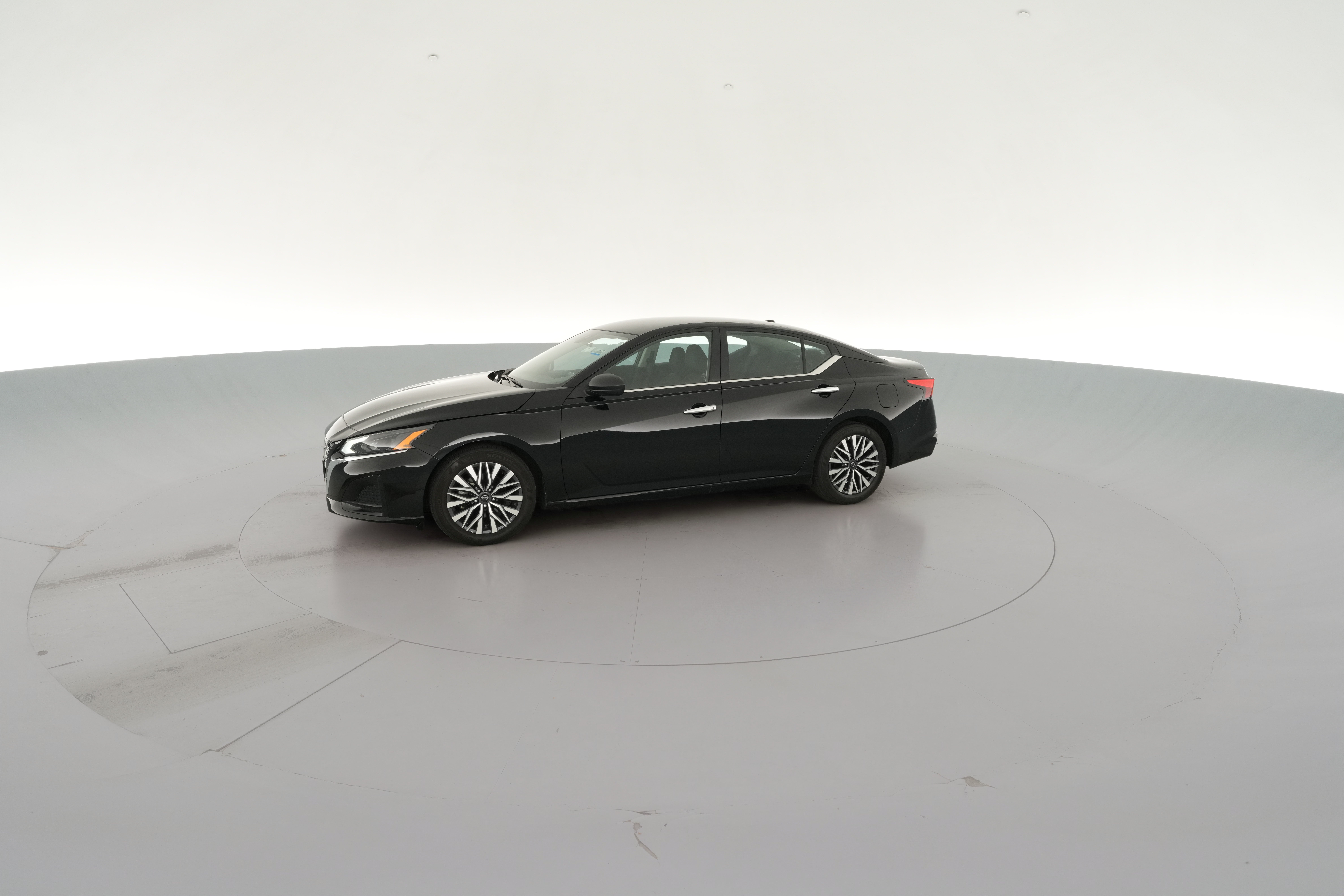 2025 Nissan Altima SV - Photo 25