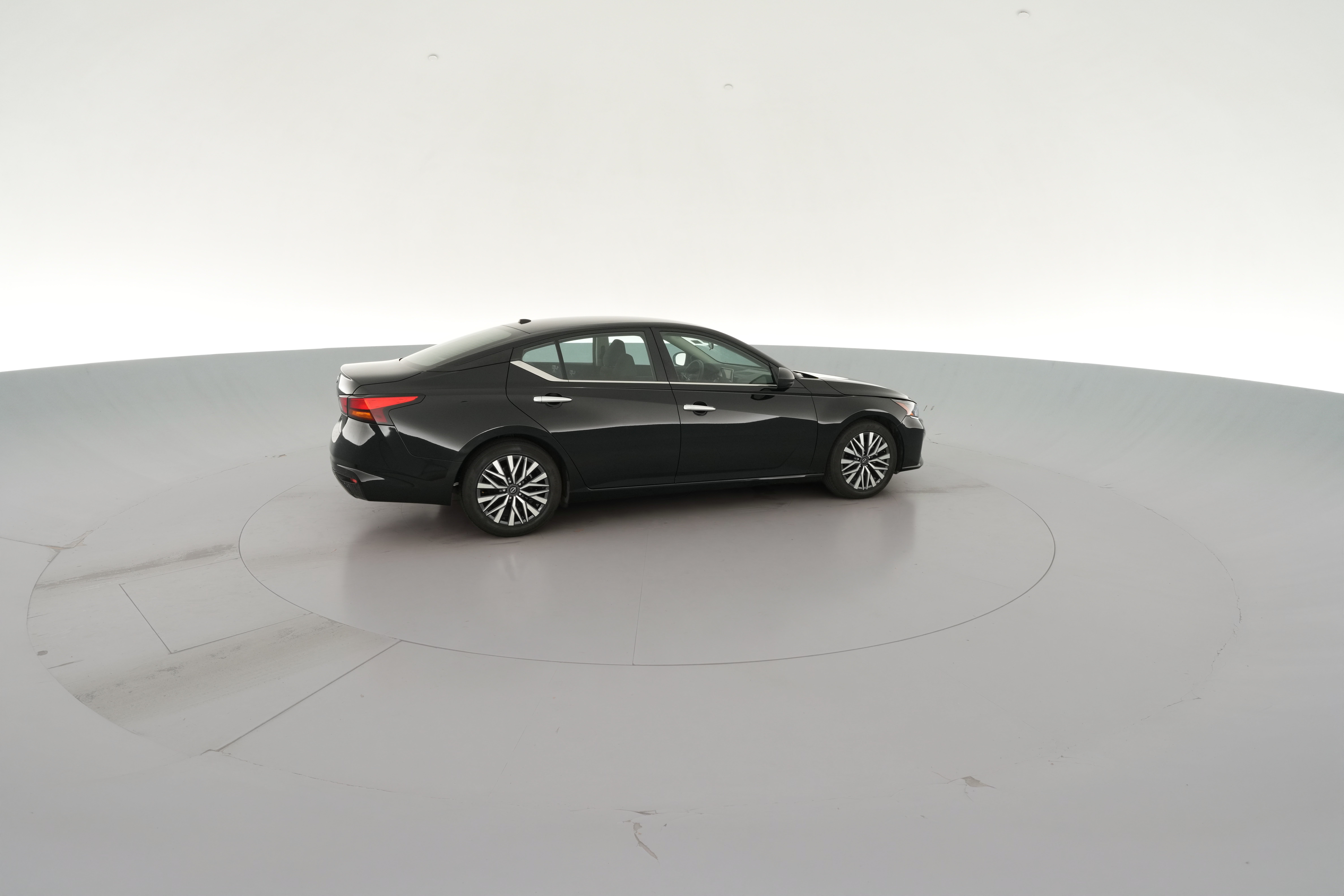 2025 Nissan Altima SV - Photo 33