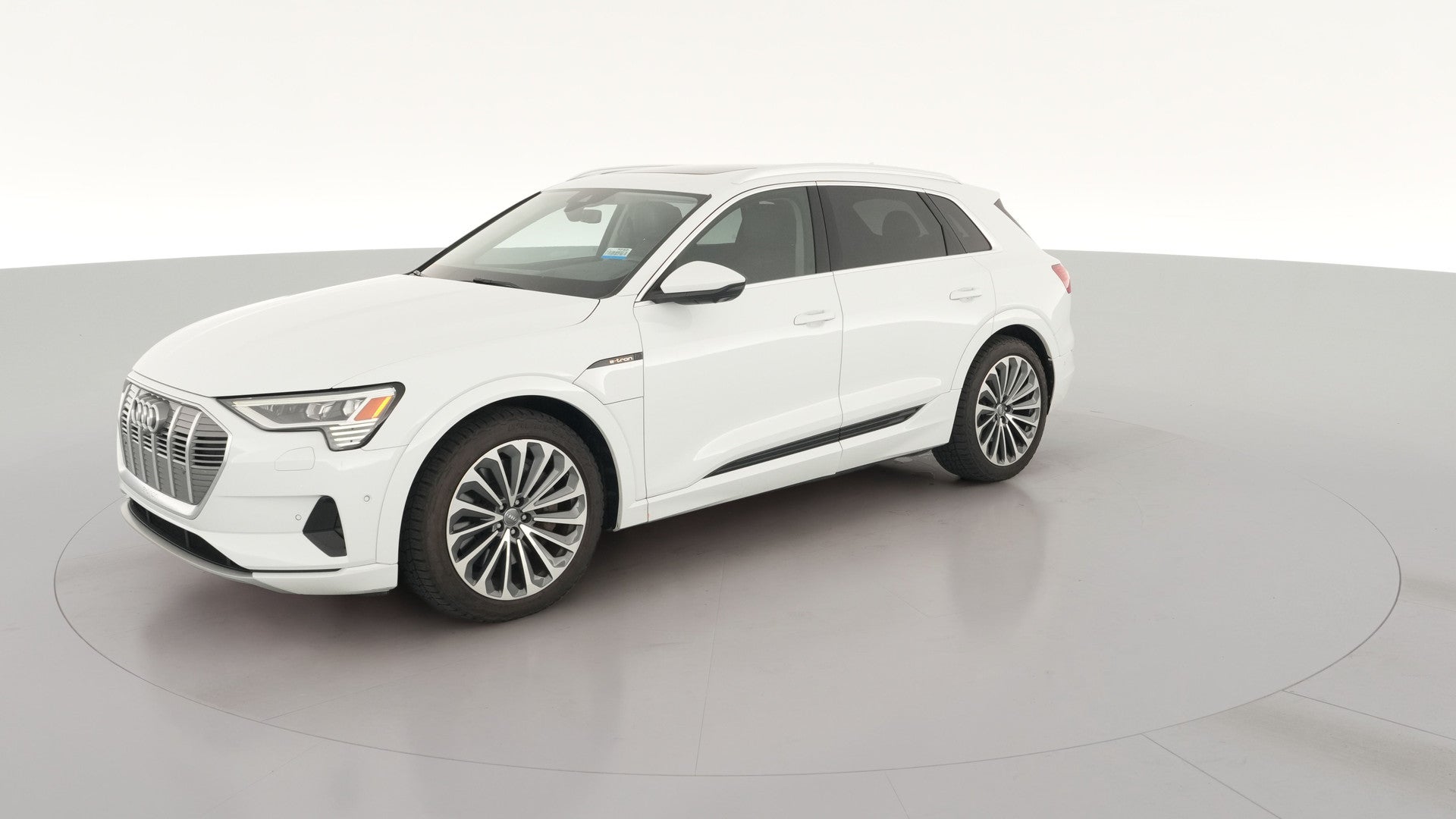 2019 Audi e-tron vehicle photo