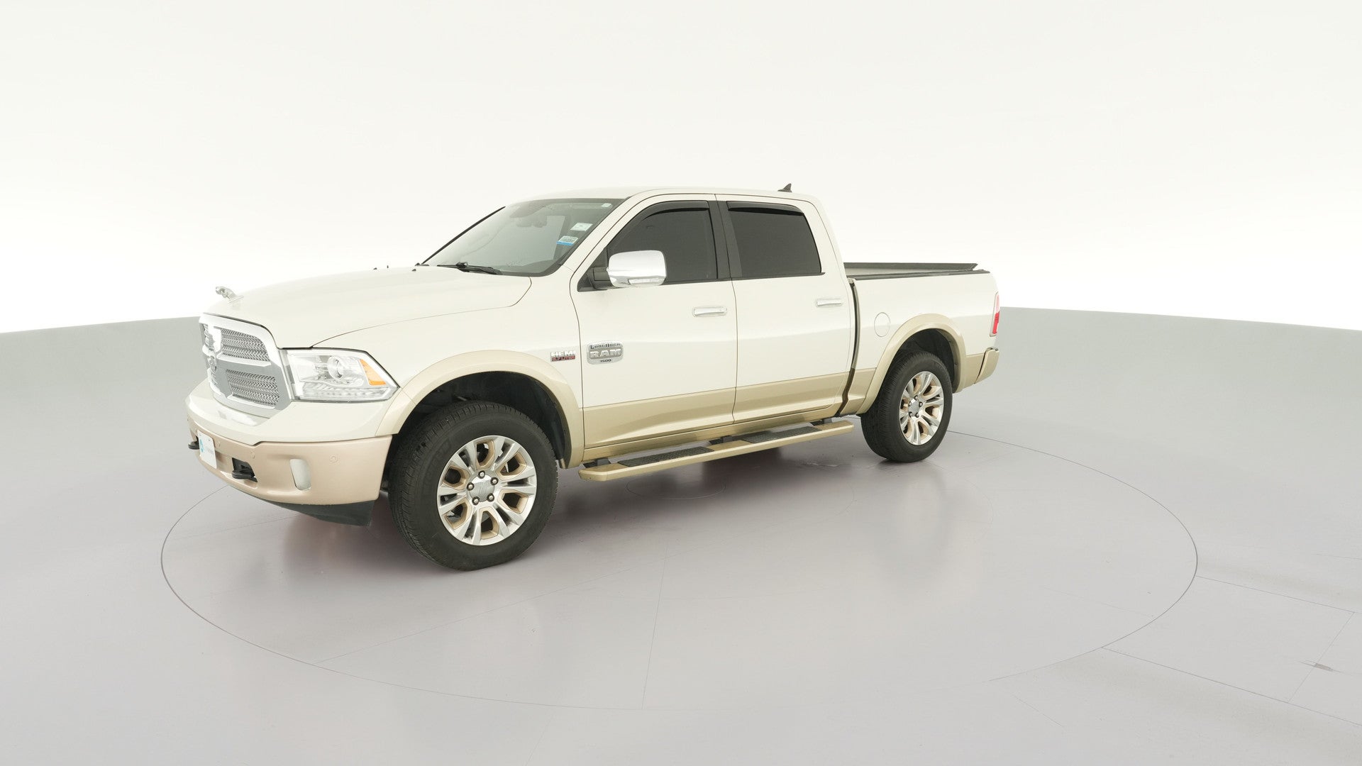 2016 Ram 1500 Crew Cab vehicle photo