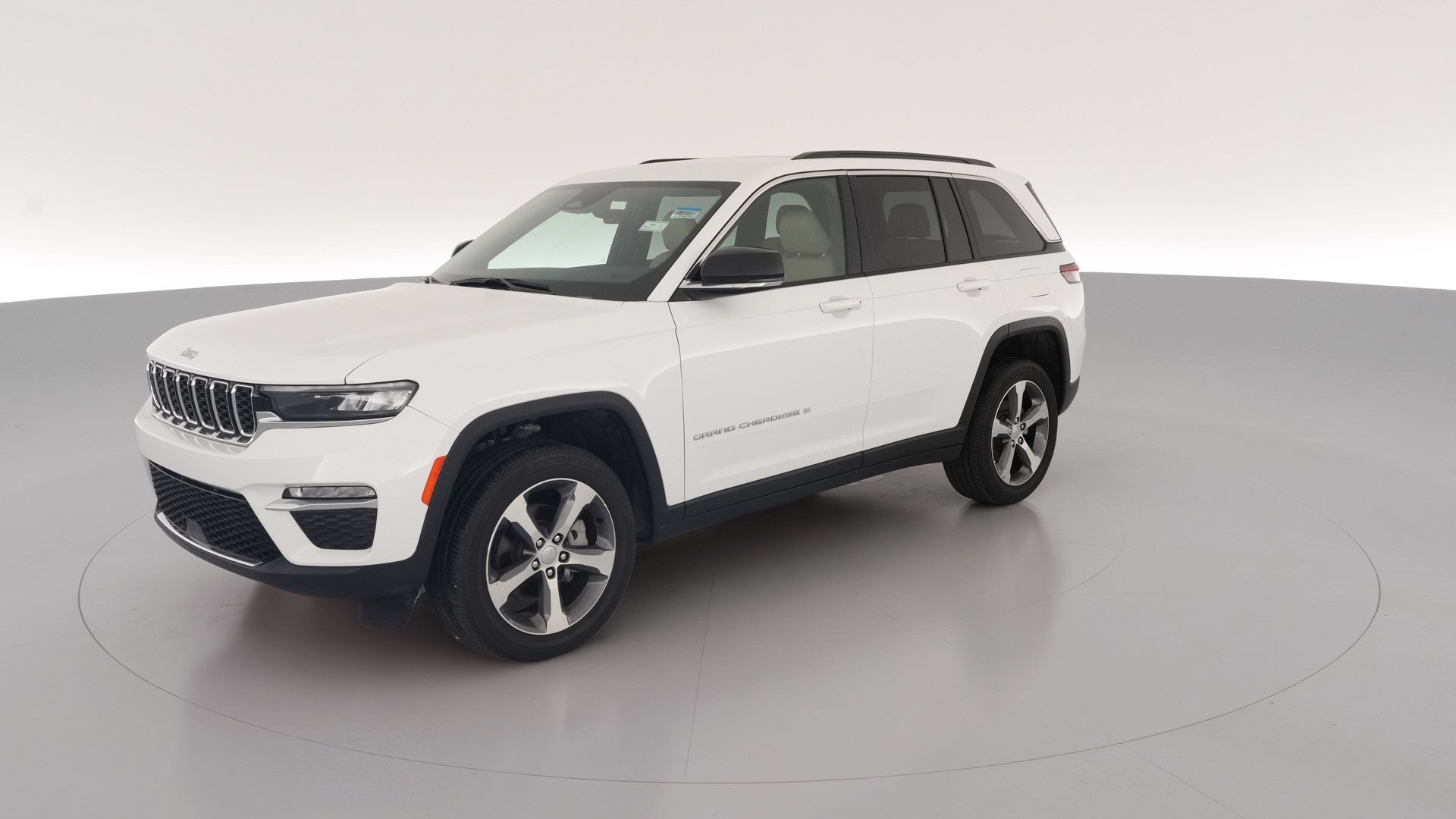 2025 Jeep Grand Cherokee vehicle photo