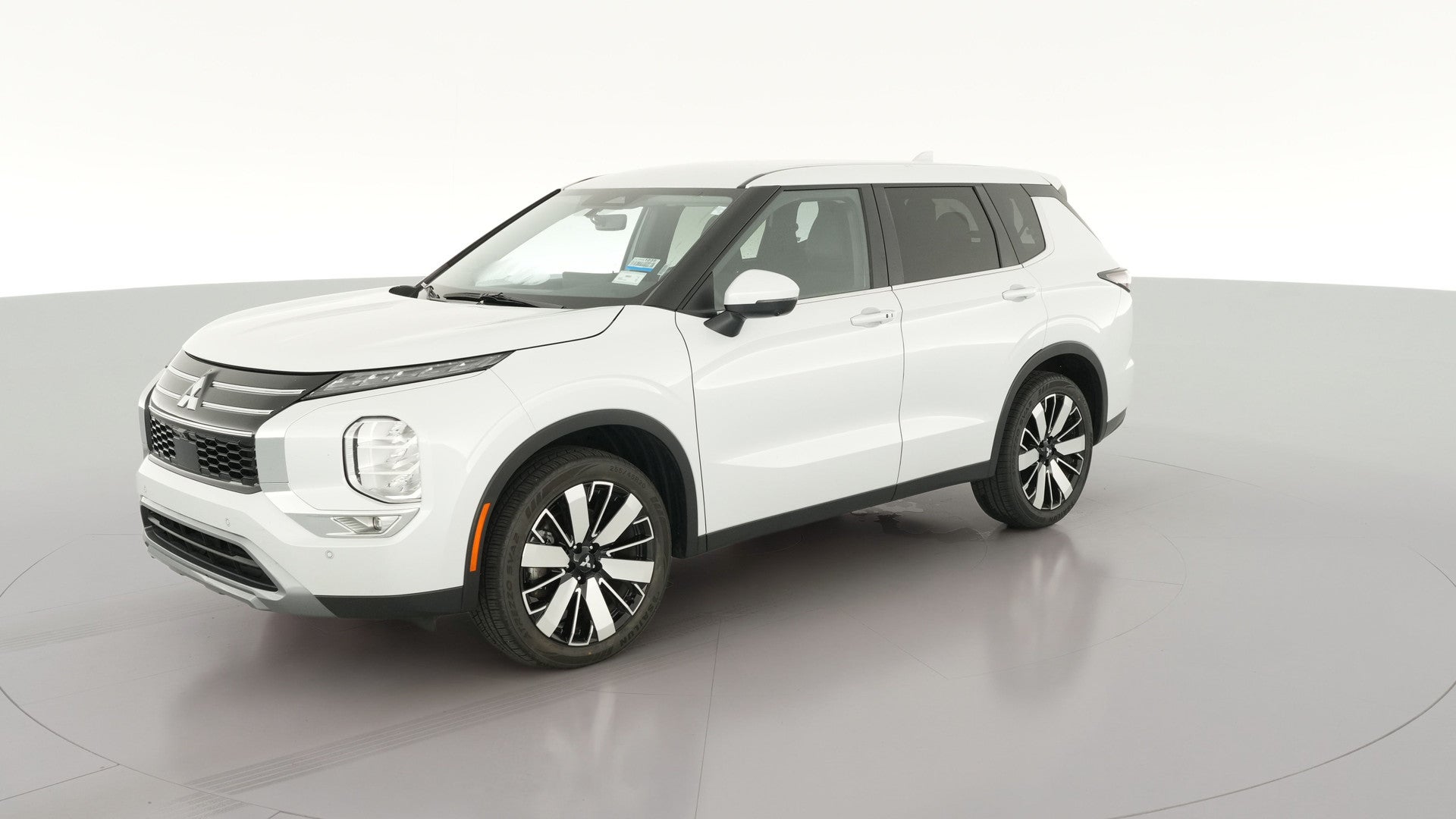2025 Mitsubishi Outlander vehicle photo