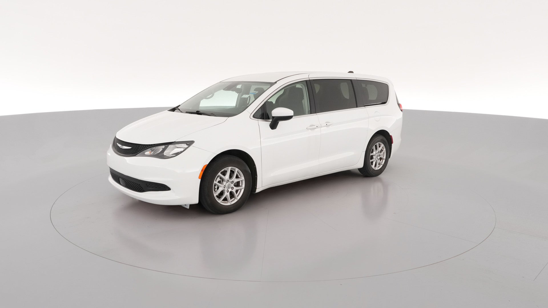 2023 Chrysler Voyager vehicle photo