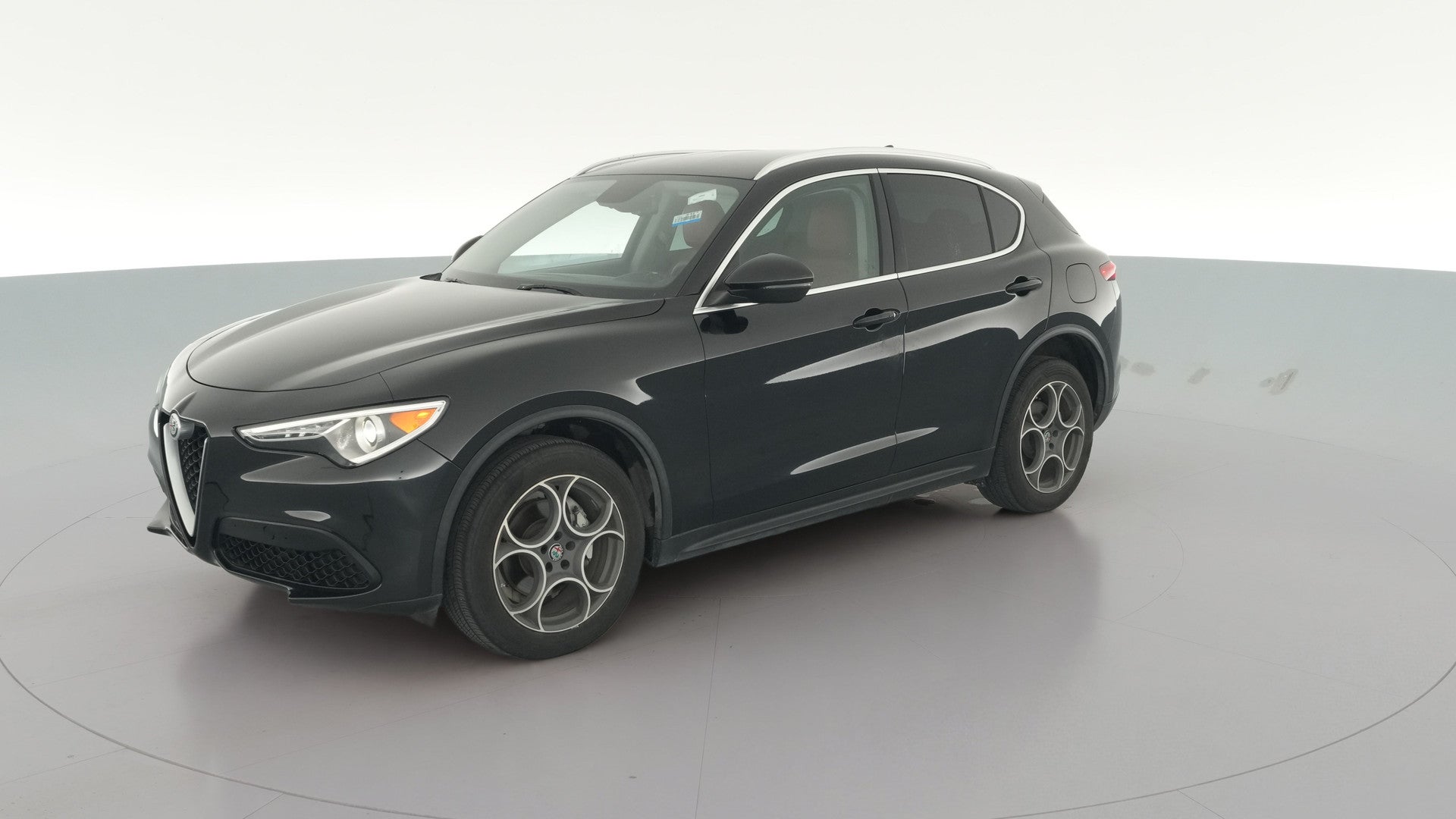2019 Alfa Romeo Stelvio vehicle photo
