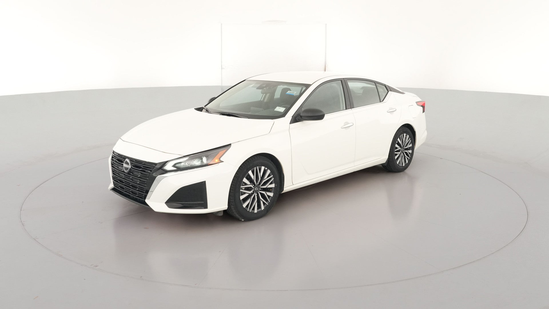 2025 Nissan Altima vehicle photo