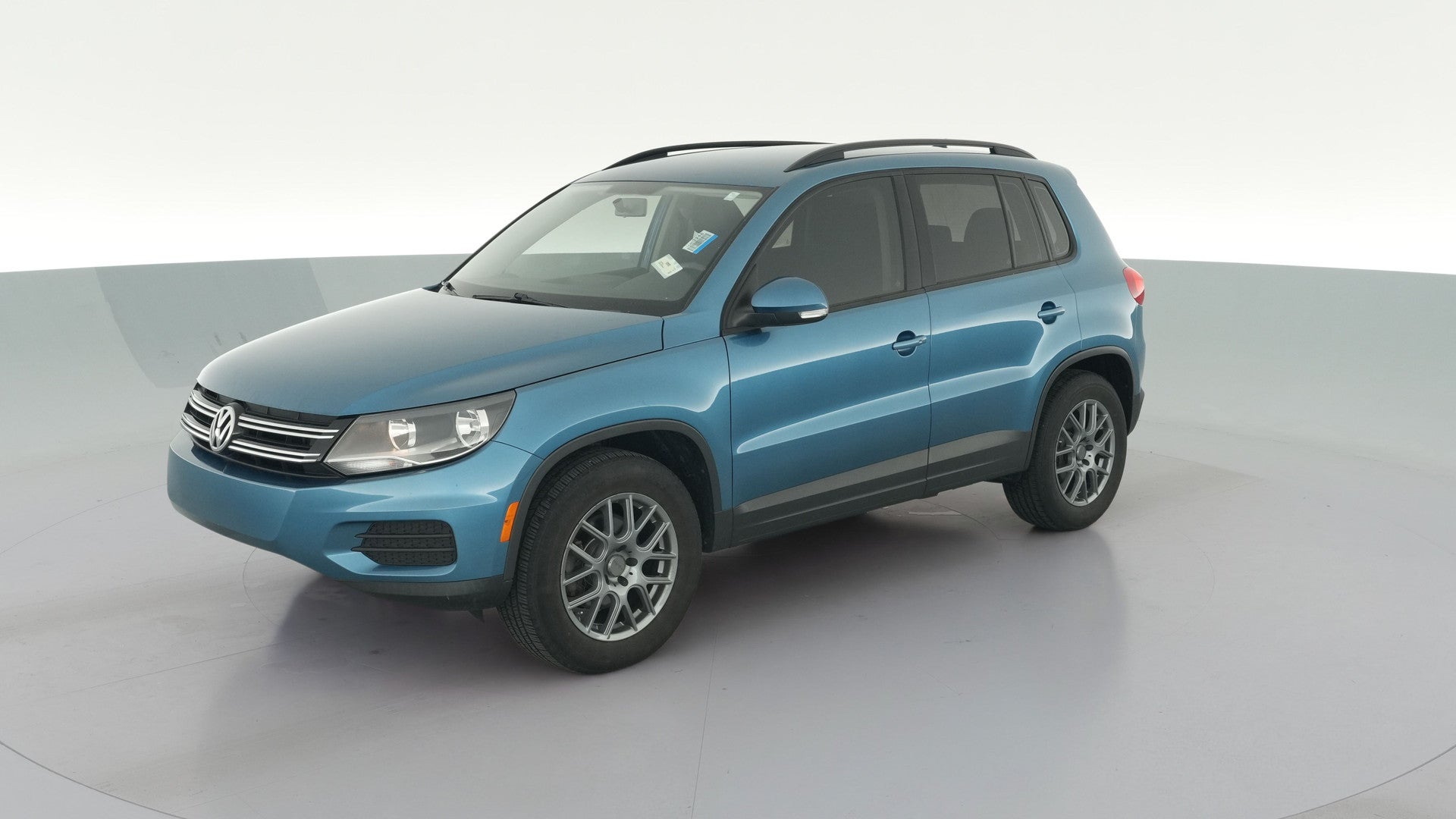 2018 Volkswagen Tiguan Limited vehicle photo