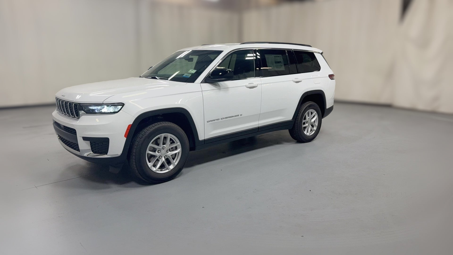 2026 Jeep Grand Cherokee L vehicle photo