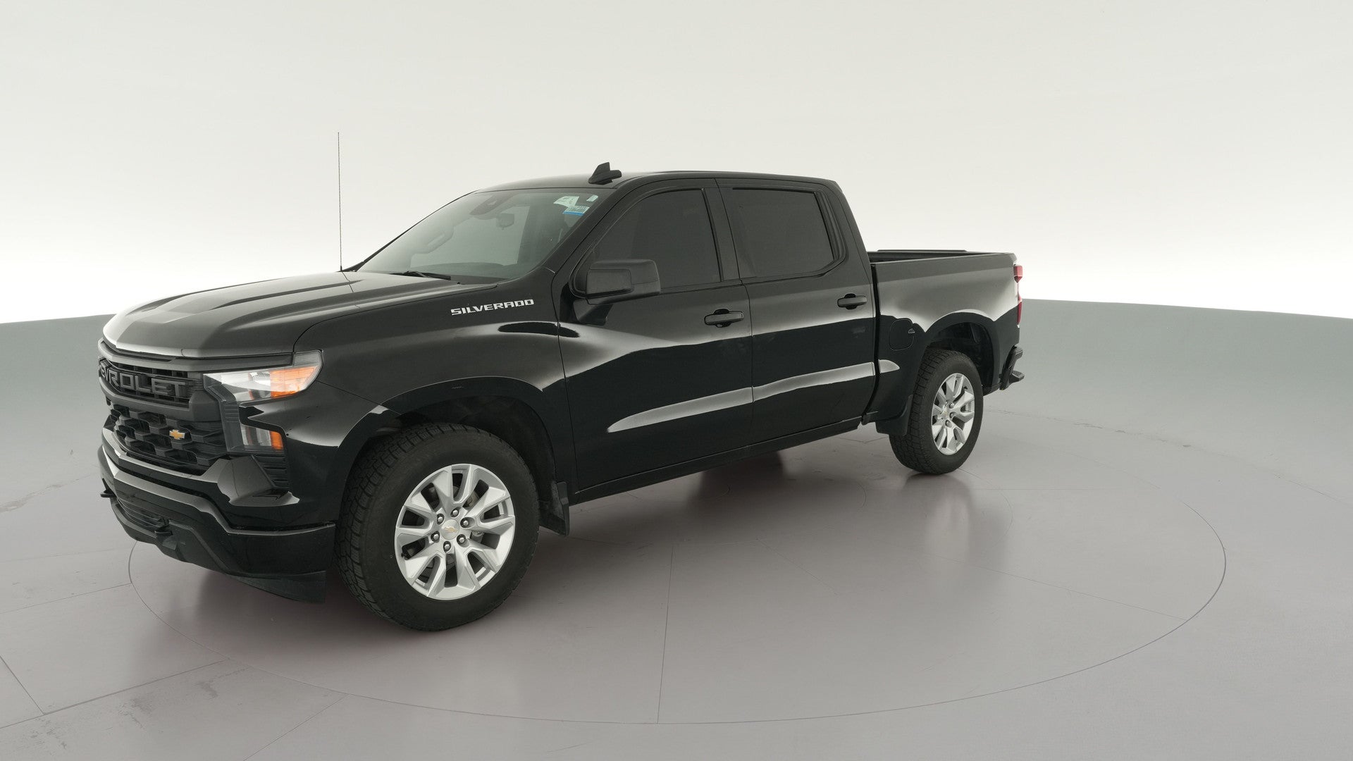 2022 Chevrolet Silverado 1500 Crew Cab vehicle photo