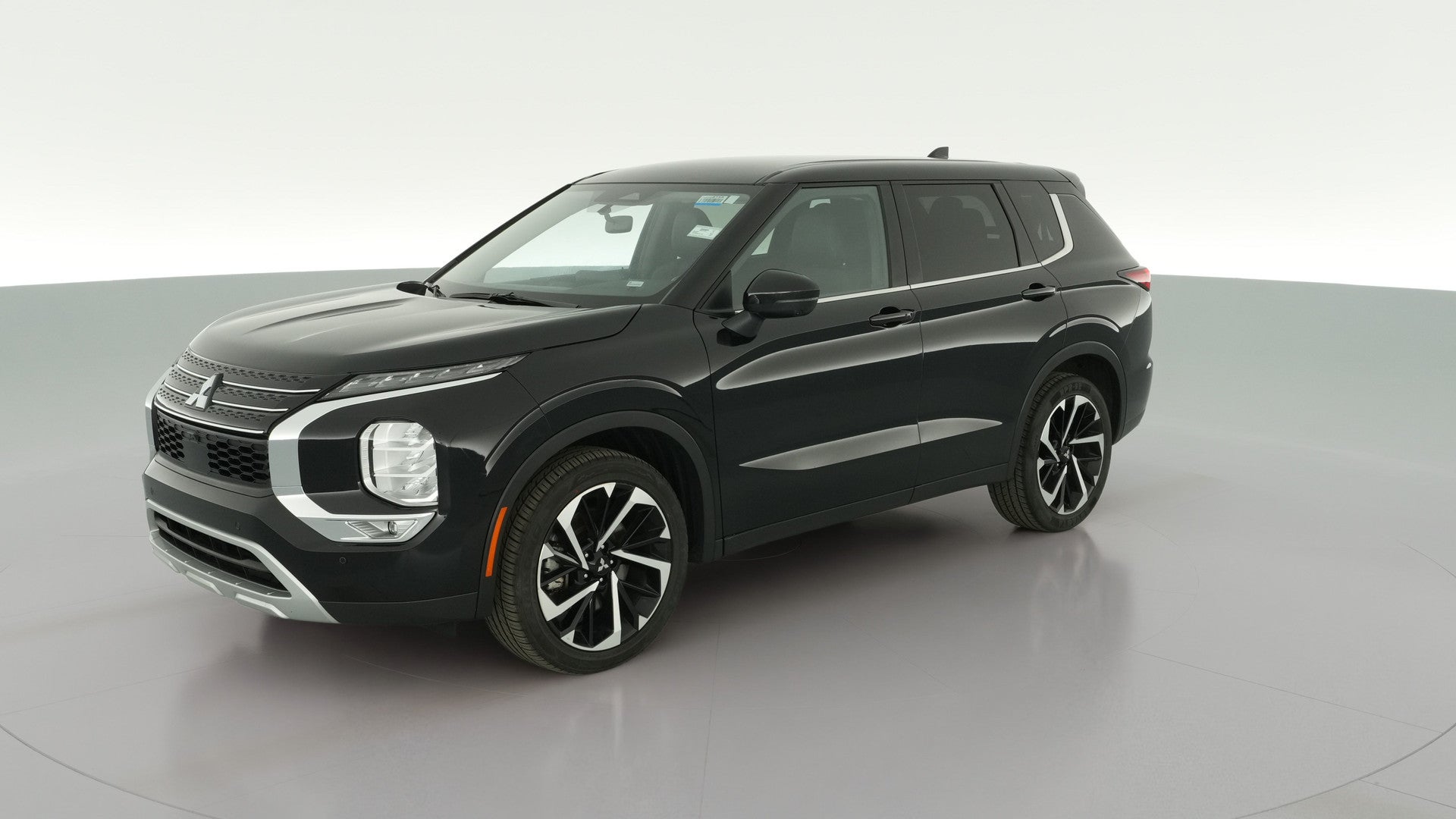2024 Mitsubishi Outlander vehicle photo