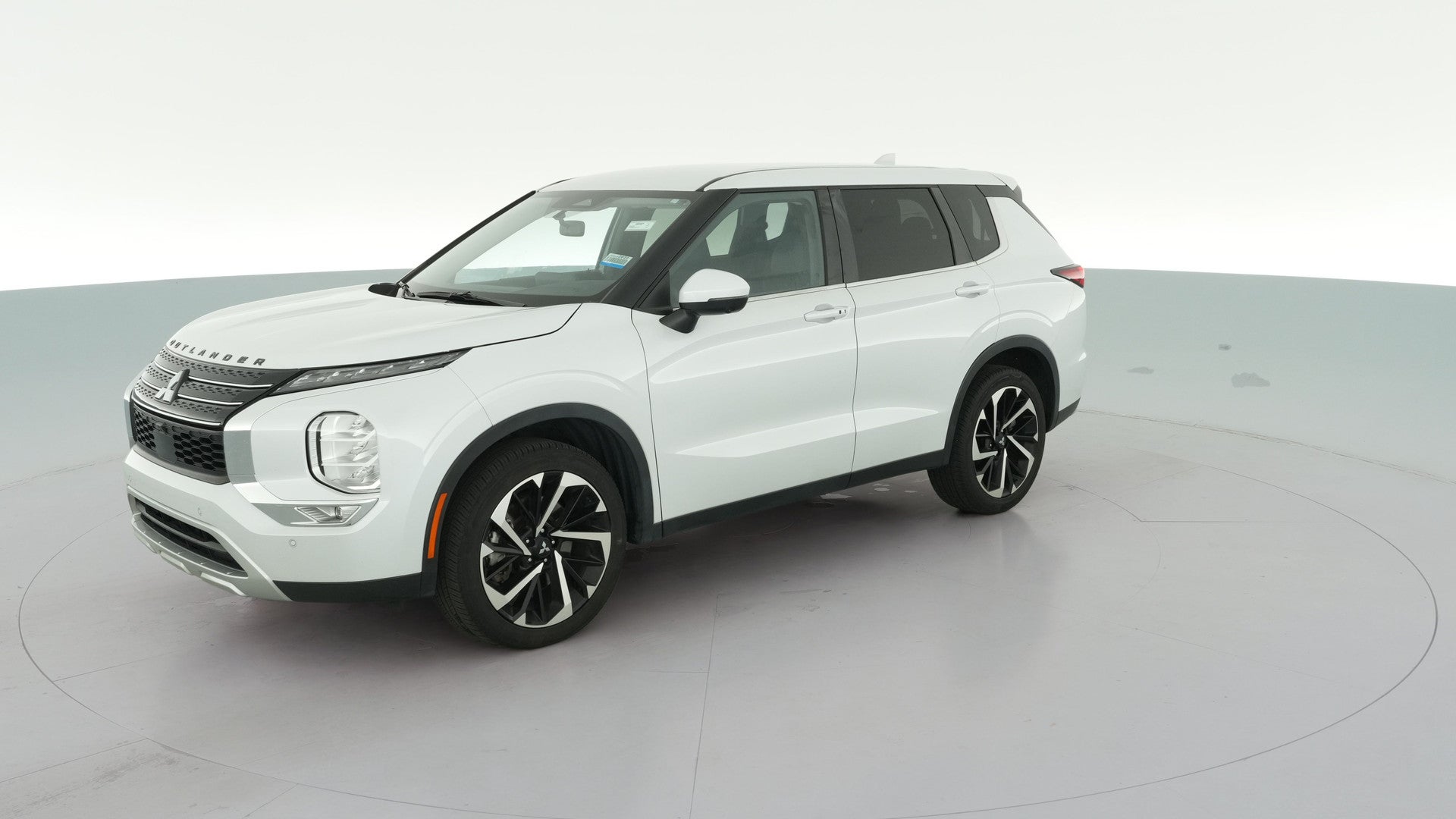 2024 Mitsubishi Outlander vehicle photo