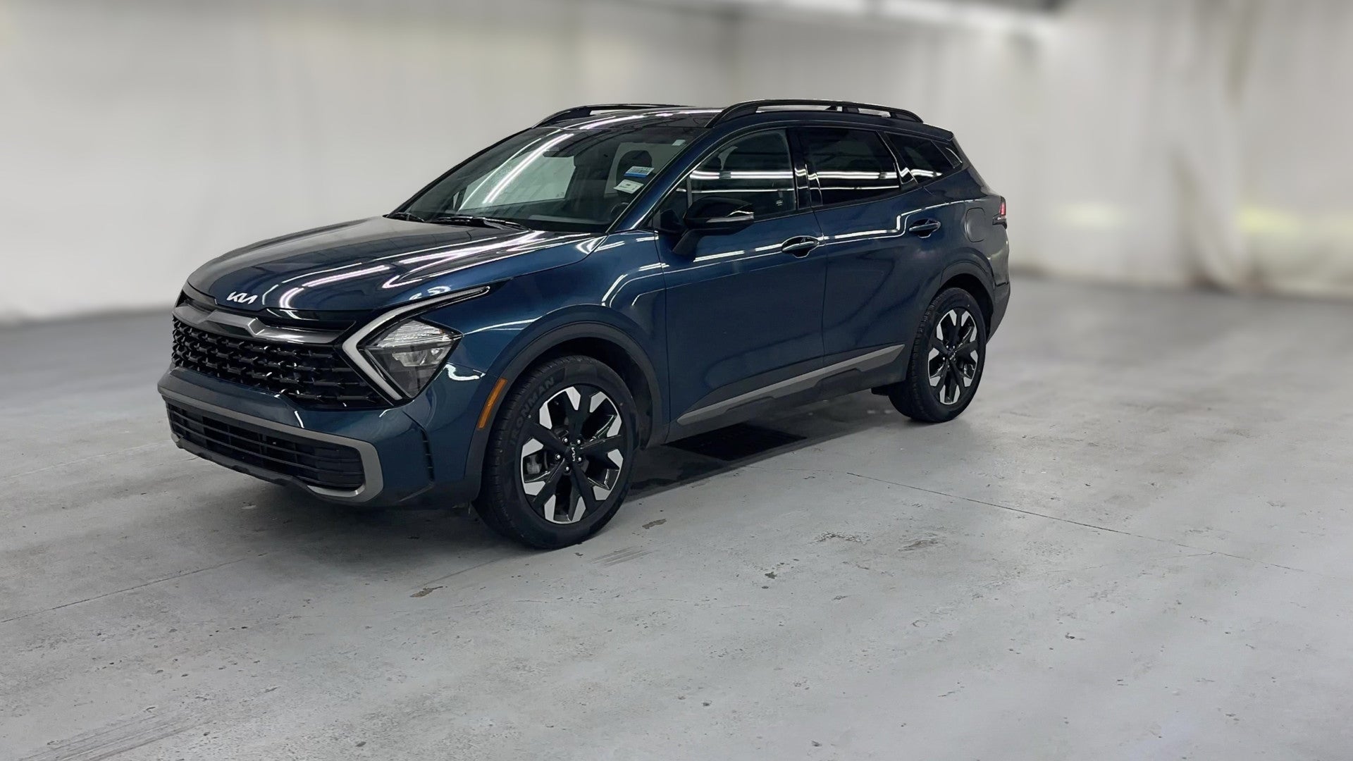 2023 Kia Sportage Plug-in Hybrid vehicle photo