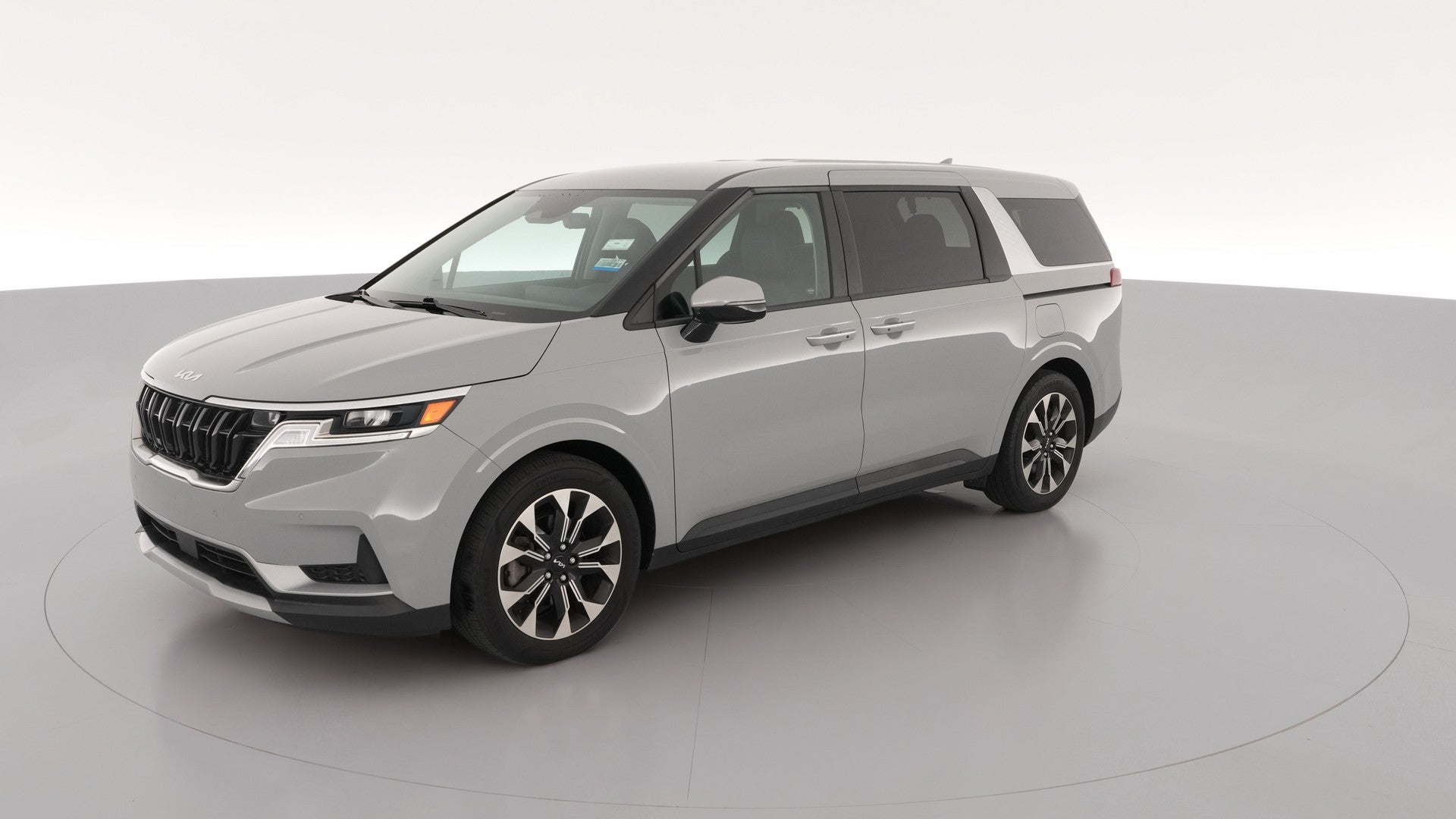 2024 Kia Carnival vehicle photo