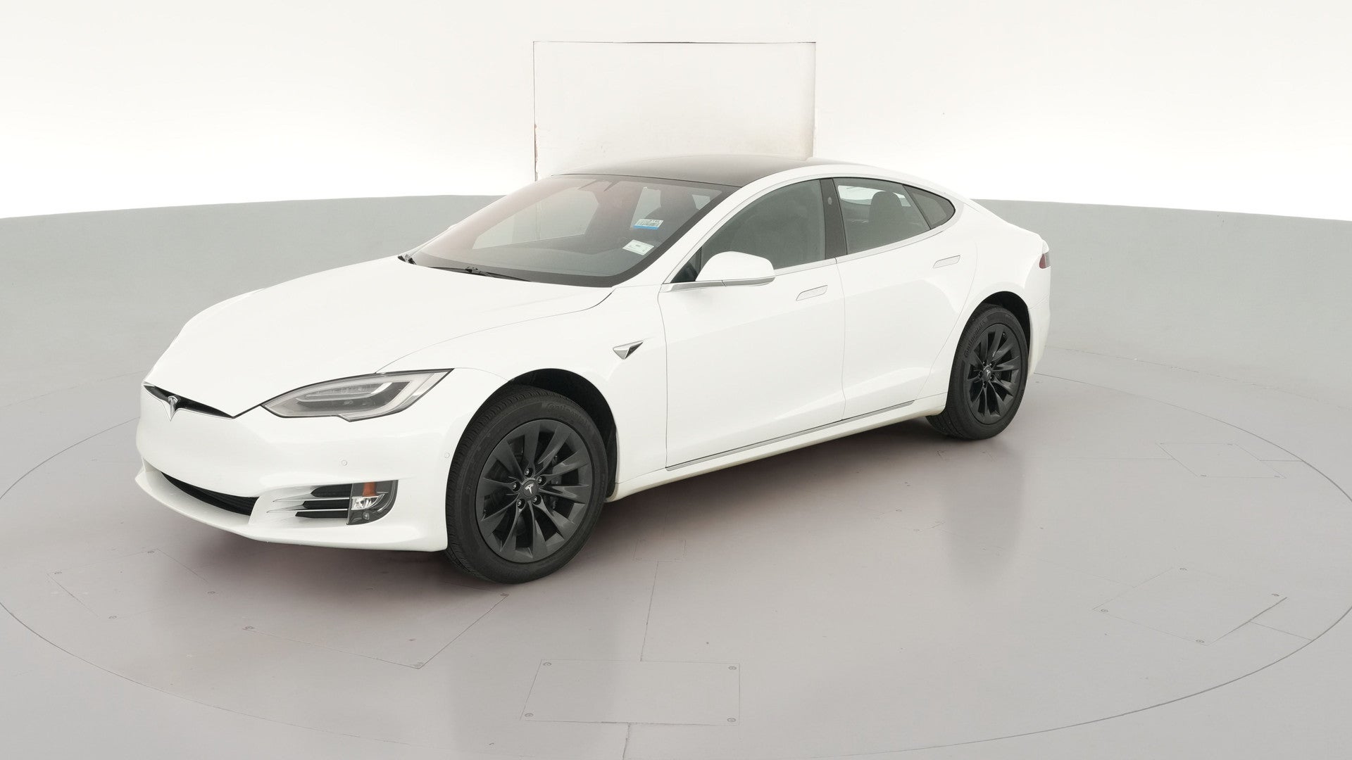 2020 Tesla Model S vehicle photo