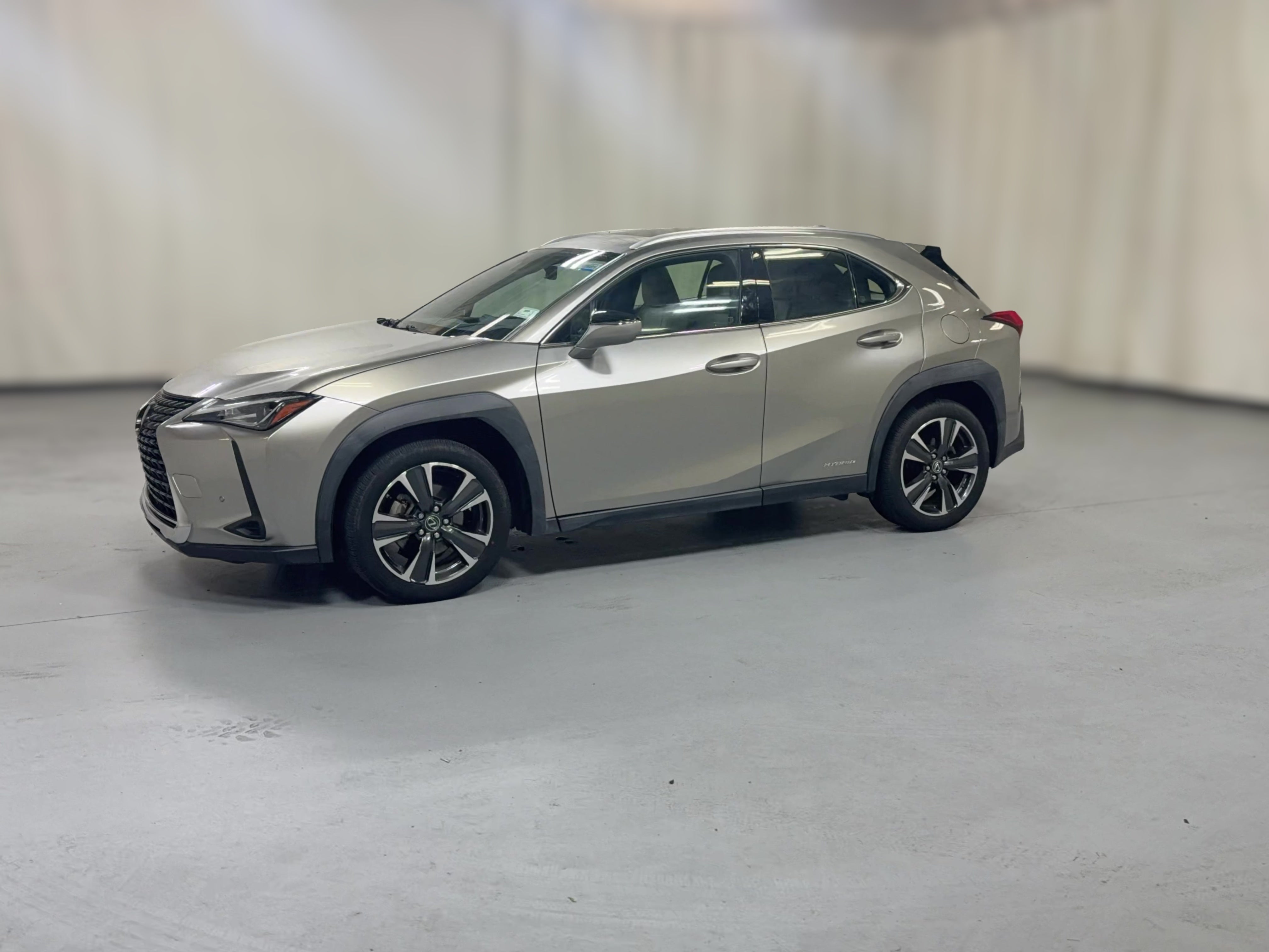 2022 Lexus UX Hybrid 250h - Photo 25