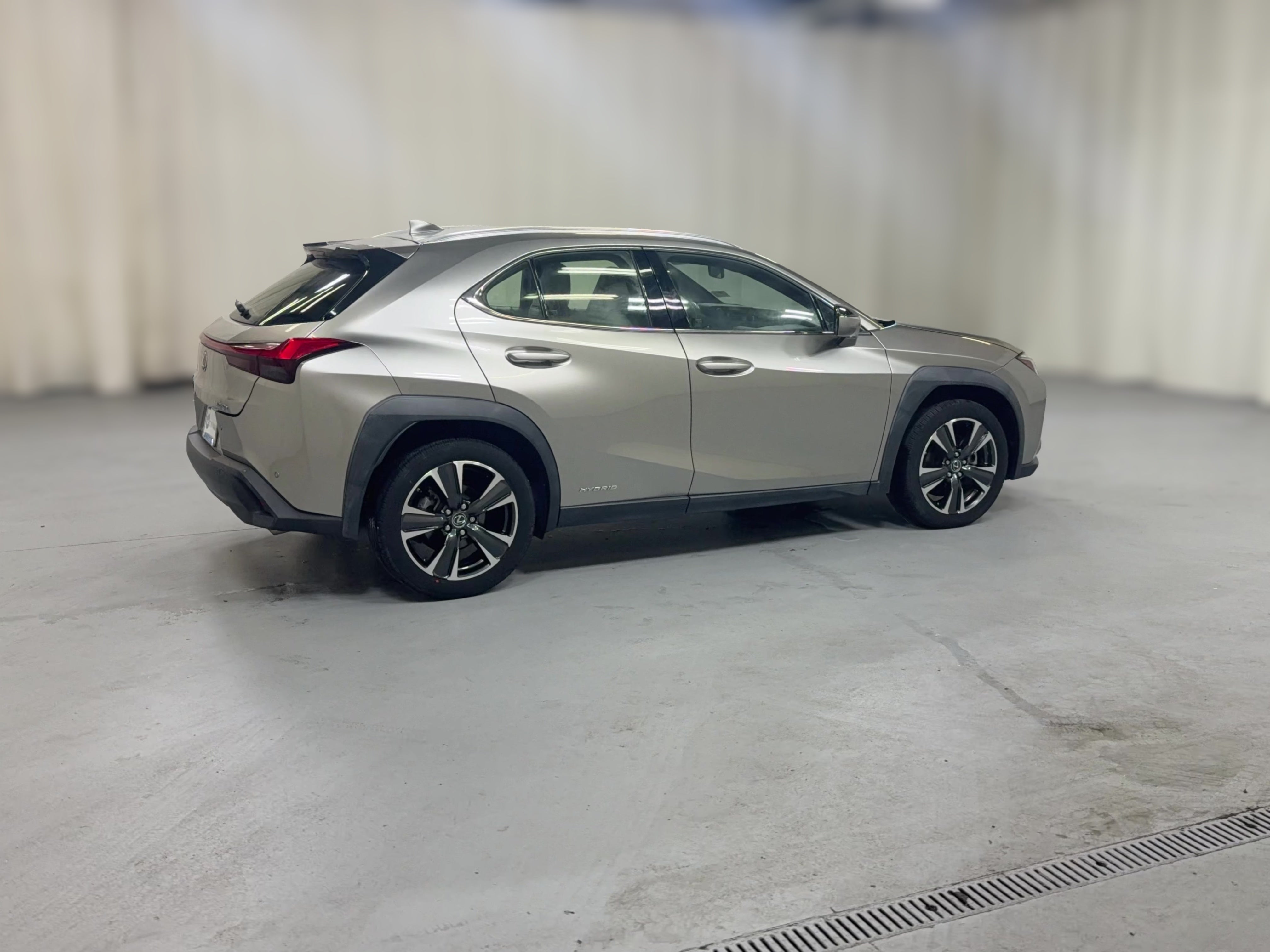 2022 Lexus UX Hybrid 250h - Photo 33