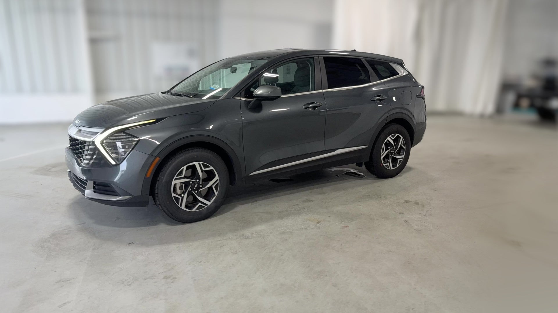 2025 Kia Sportage vehicle photo