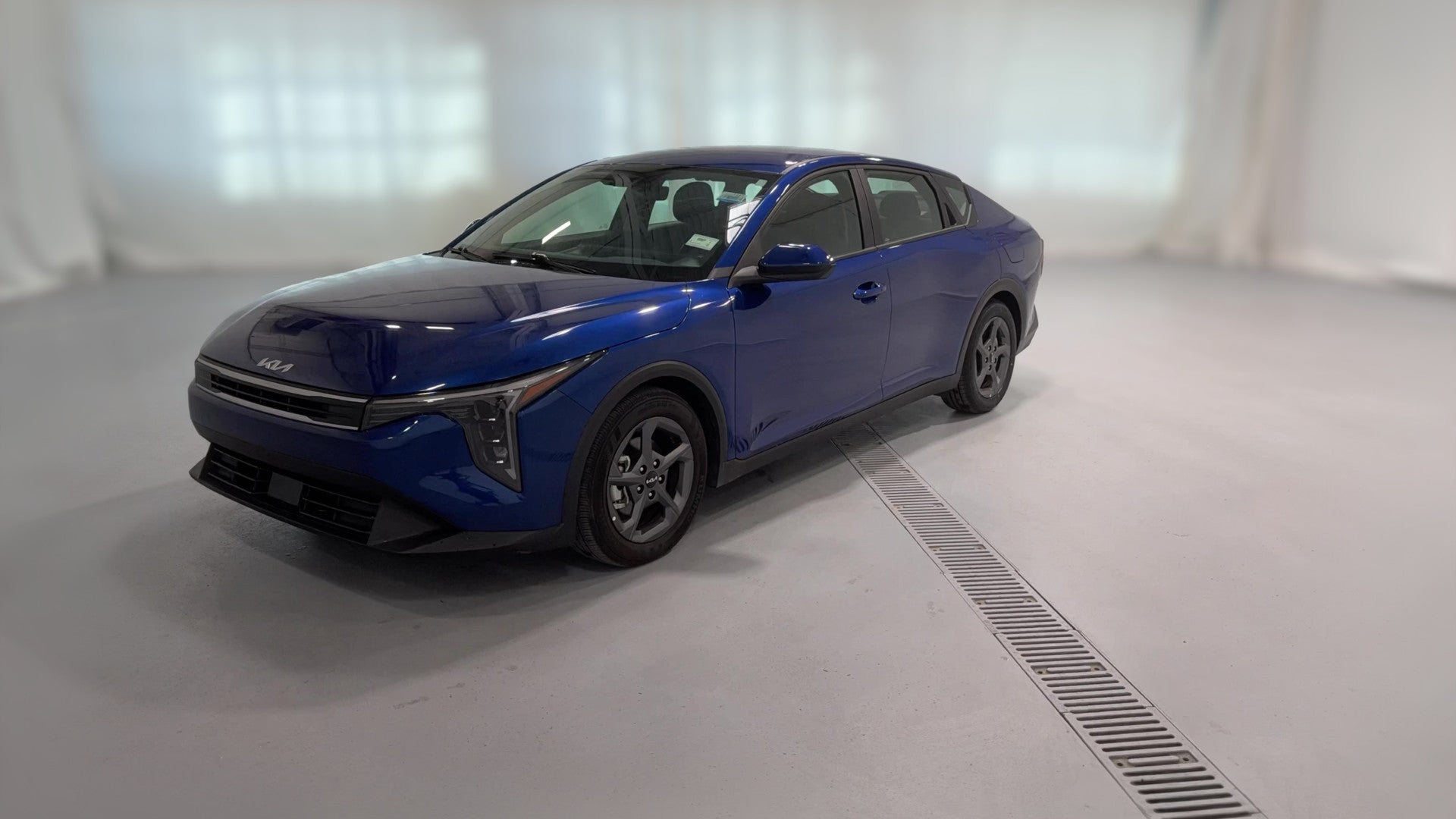 2025 Kia K4 vehicle photo