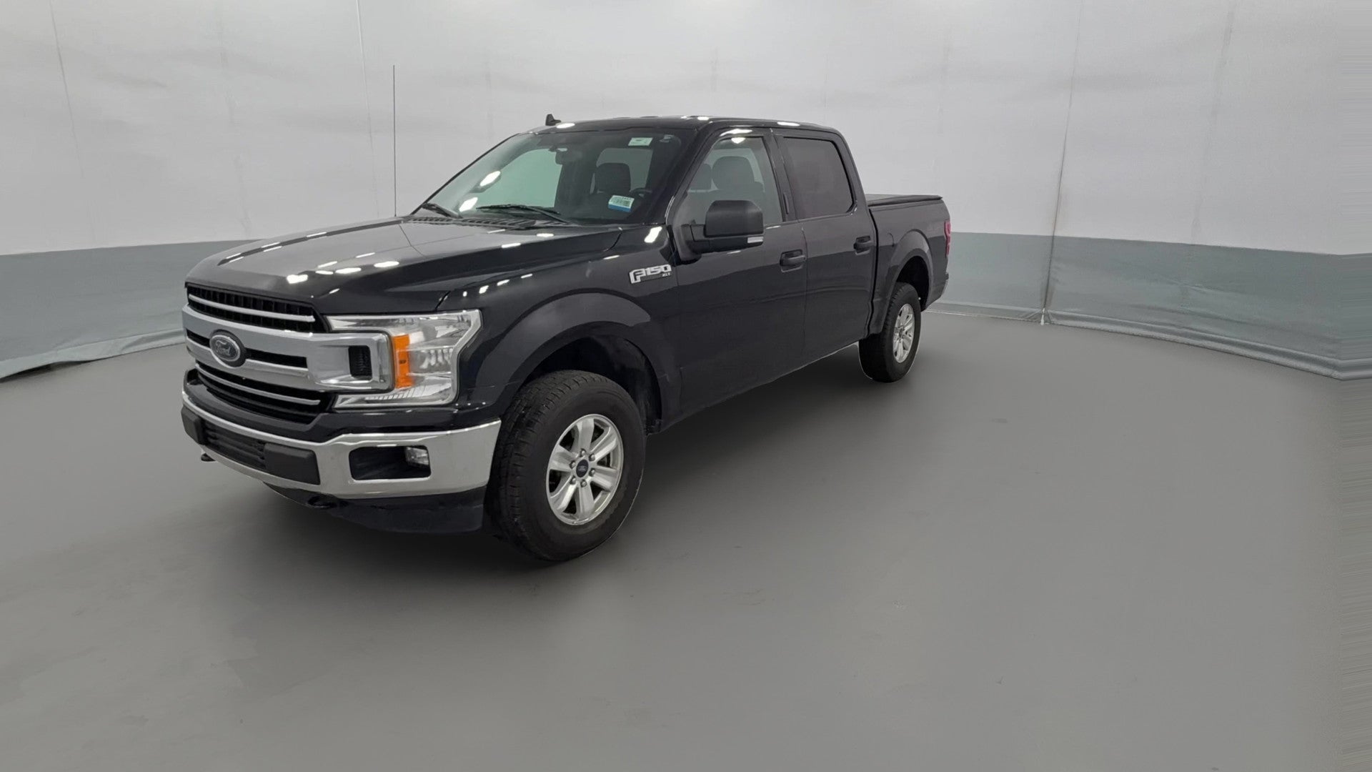 2019 Ford F150 SuperCrew Cab vehicle photo