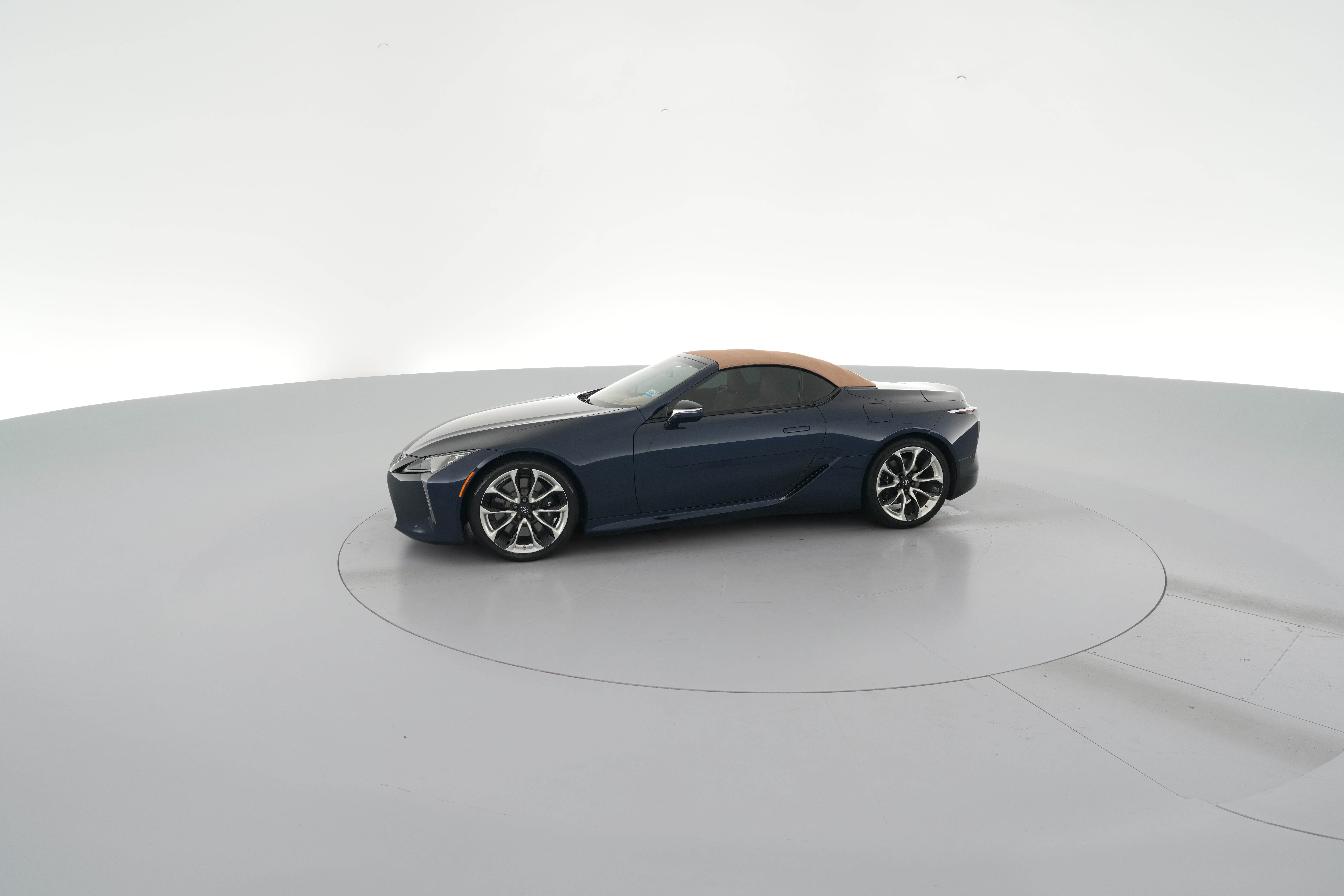 2021 Lexus LC 500 - Photo 24
