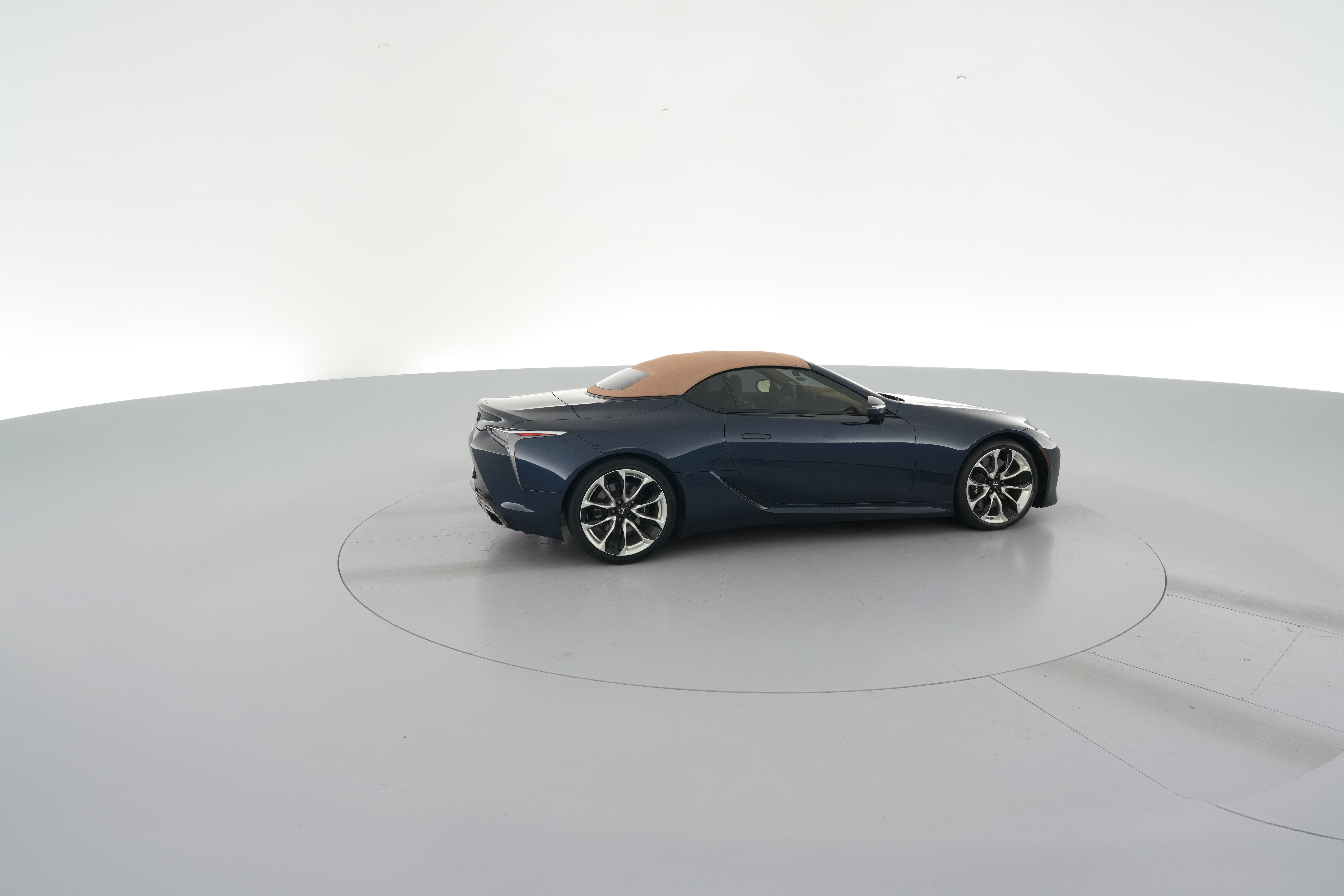 2021 Lexus LC 500 - Photo 32