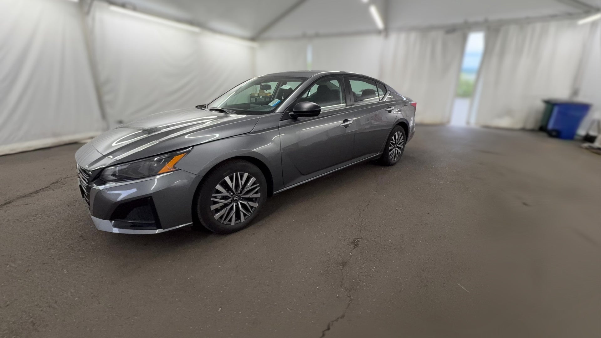 2025 Nissan Altima vehicle photo
