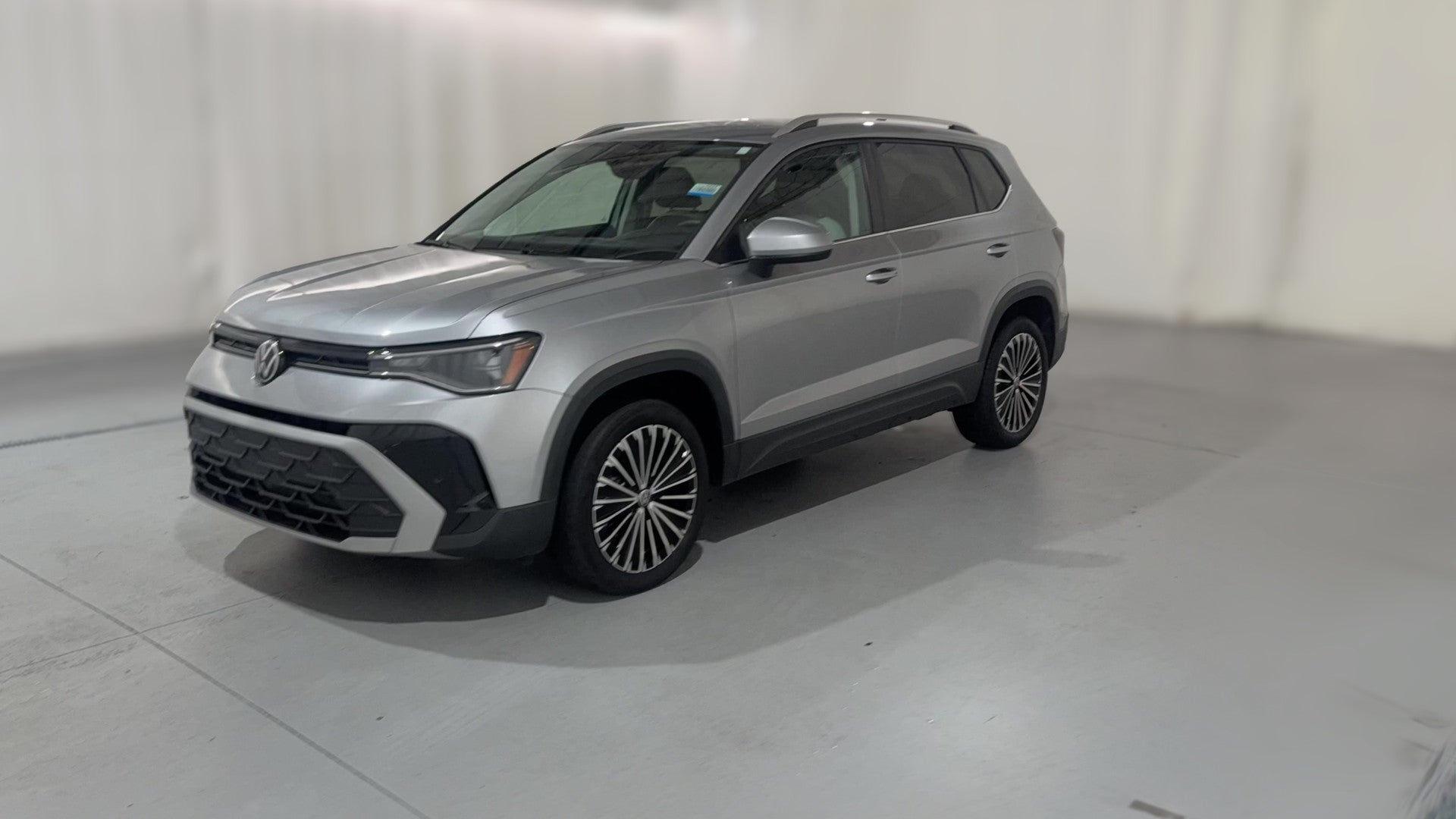 2025 Volkswagen Taos vehicle photo