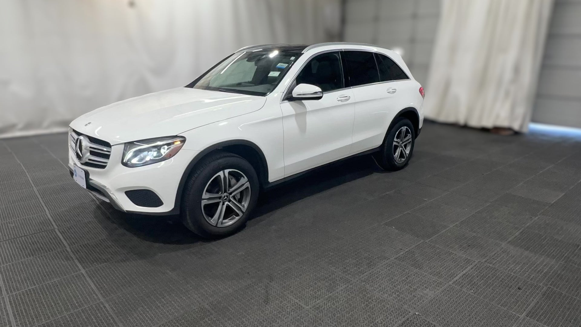 2019 Mercedes-Benz GLC vehicle photo