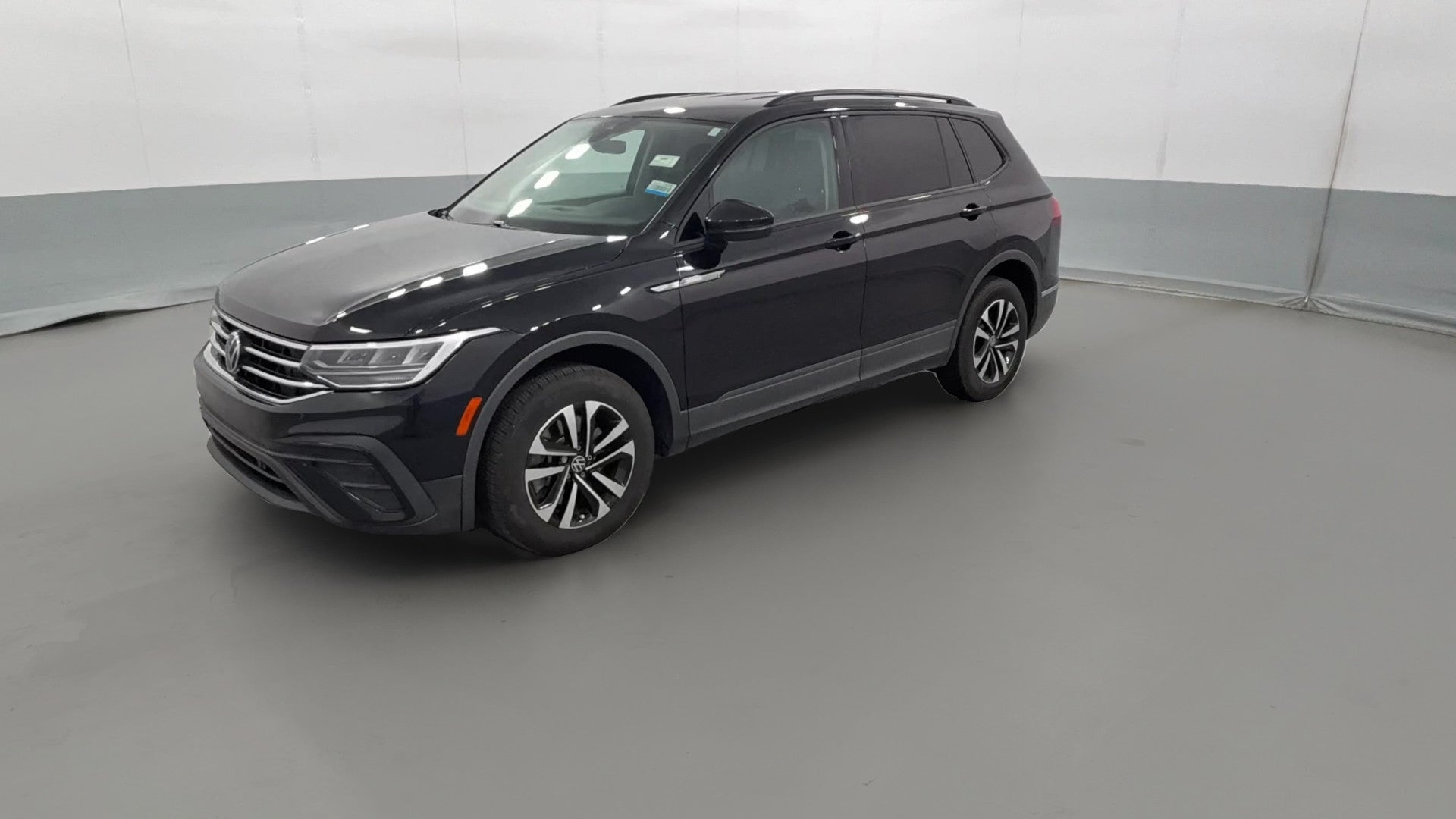 2022 Volkswagen Tiguan vehicle photo