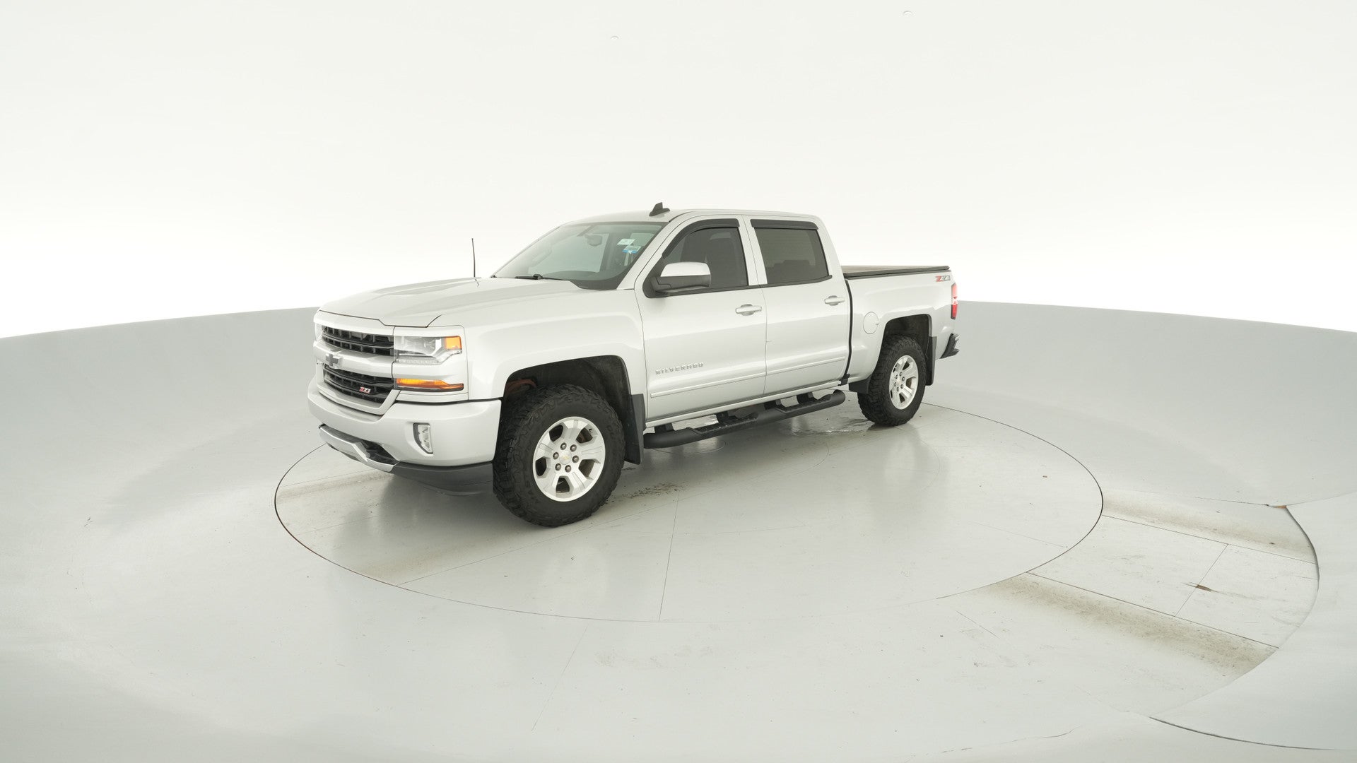 2018 Chevrolet Silverado 1500 Crew Cab vehicle photo