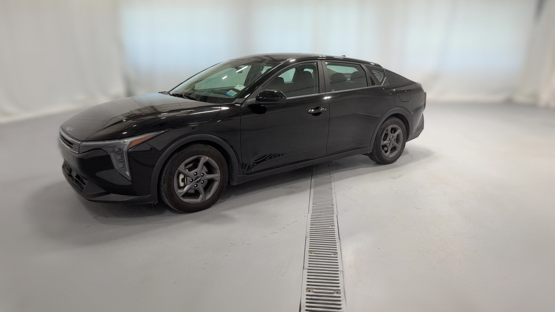 2025 Kia K4 vehicle photo