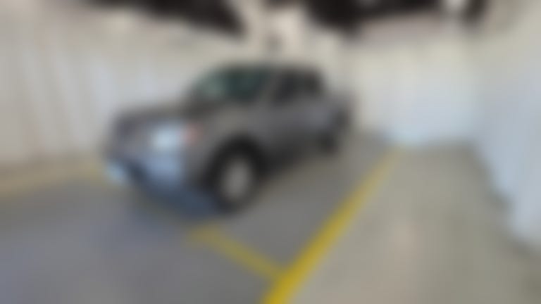 2019 Nissan Frontier Crew Cab vehicle photo