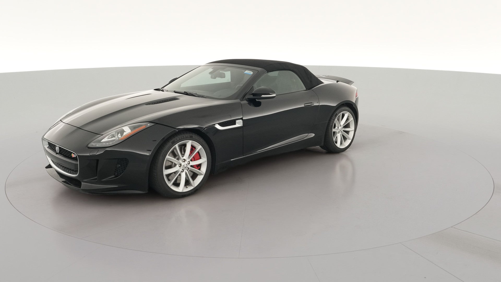 2014 Jaguar F-TYPE vehicle photo
