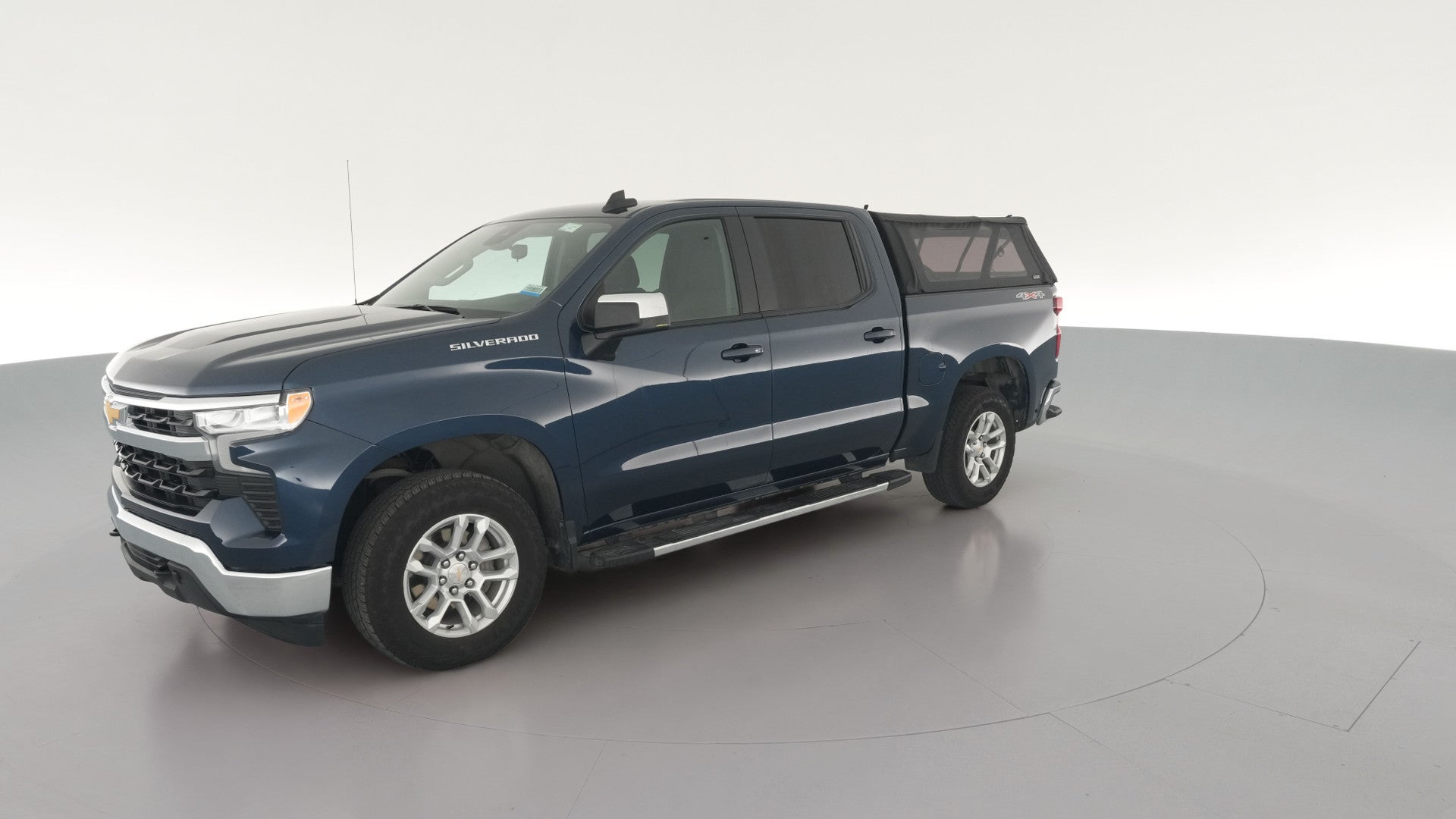 2023 Chevrolet Silverado 1500 Crew Cab vehicle photo