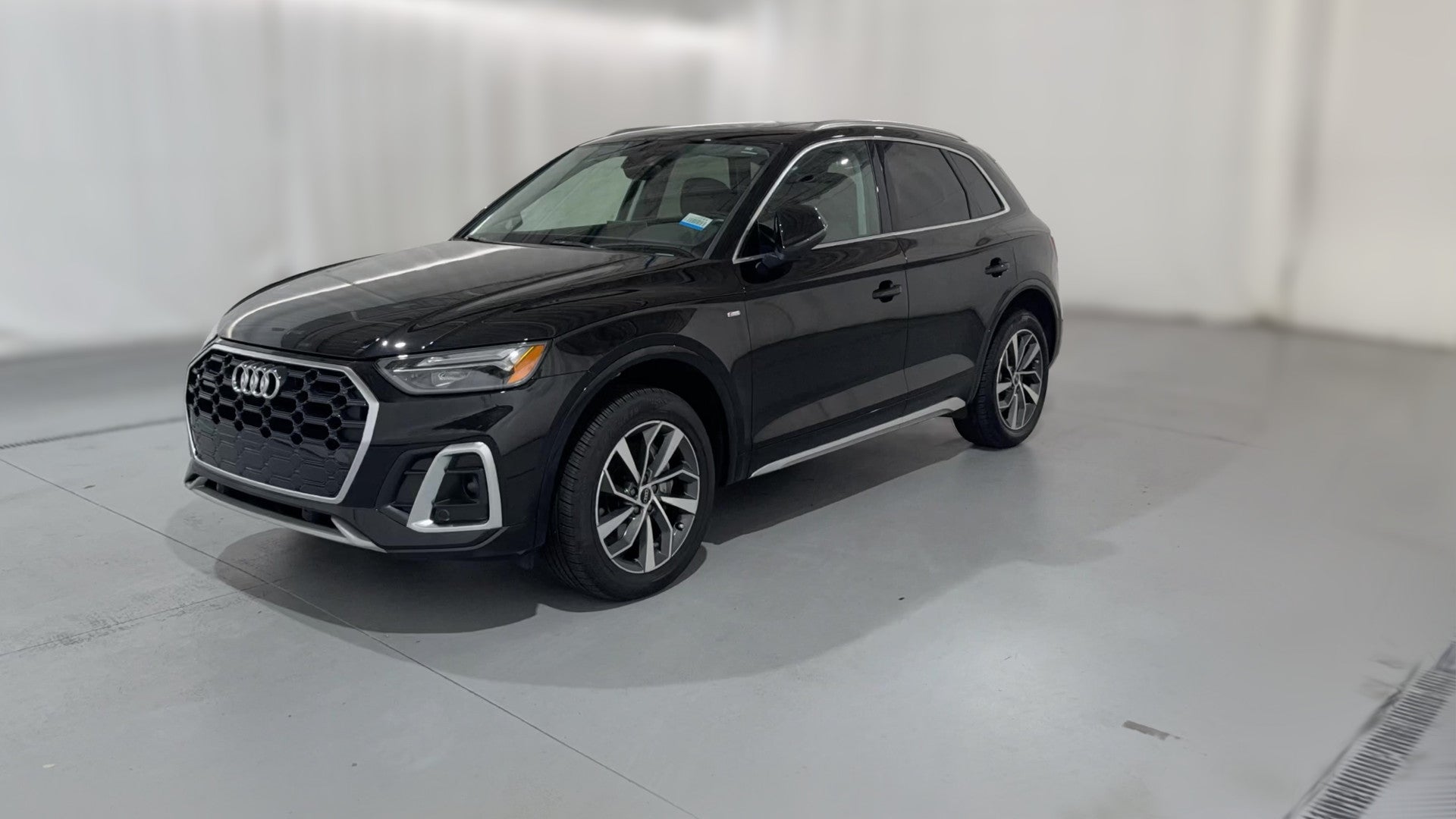 2023 Audi Q5 vehicle photo