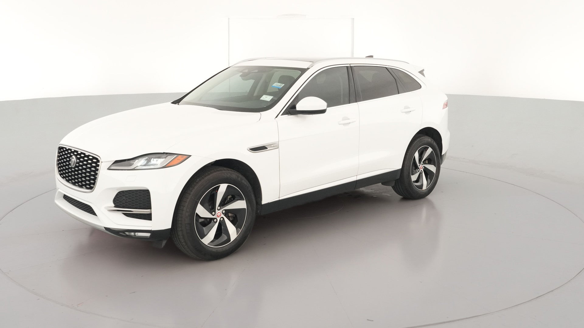 2022 Jaguar F-PACE vehicle photo