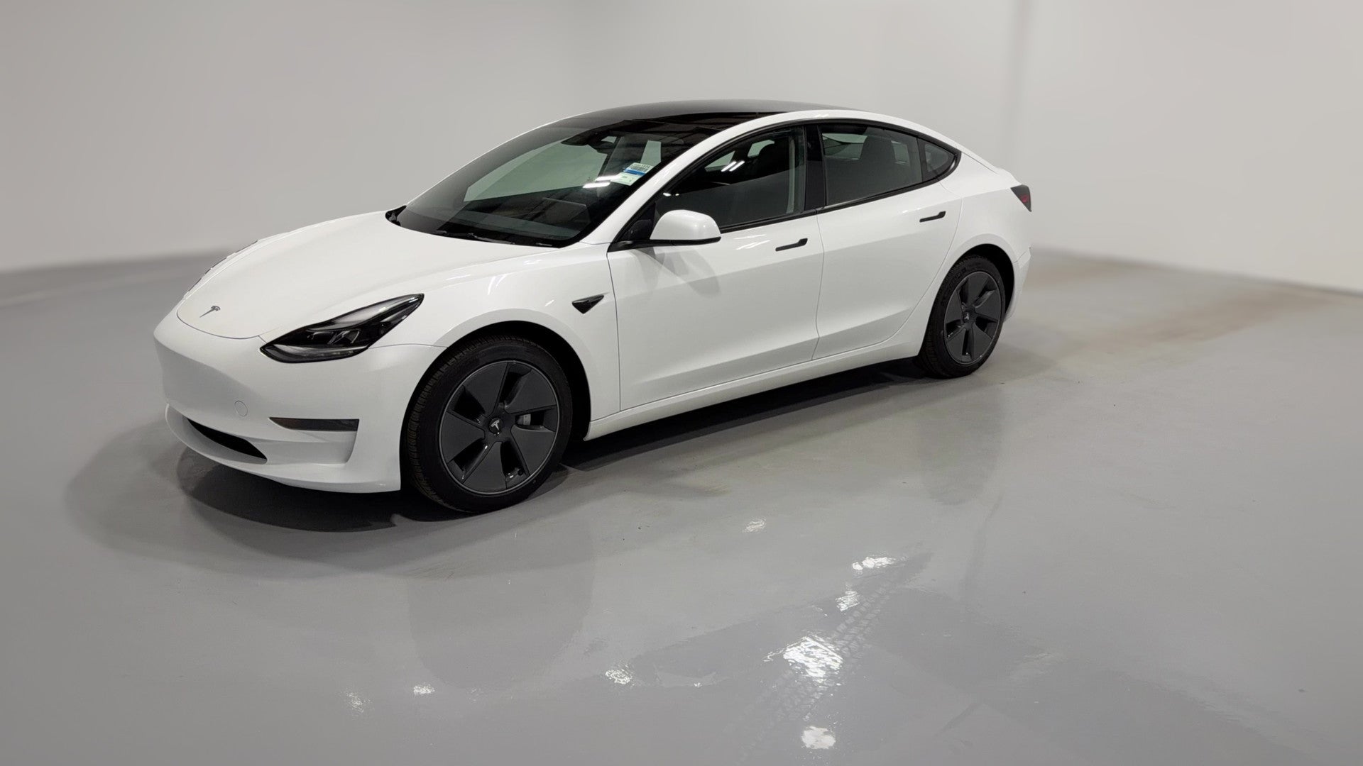 2023 Tesla Model 3 vehicle photo