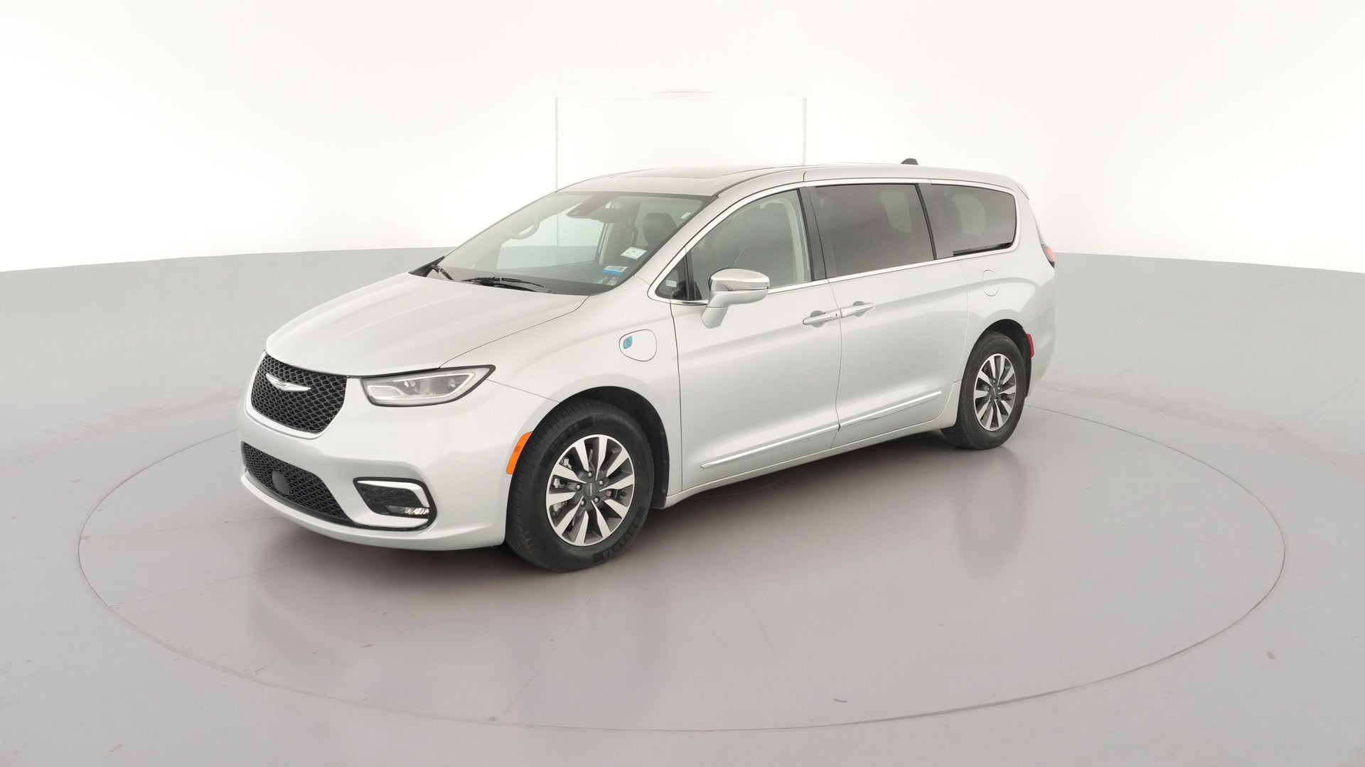 2023 Chrysler Pacifica Hybrid vehicle photo