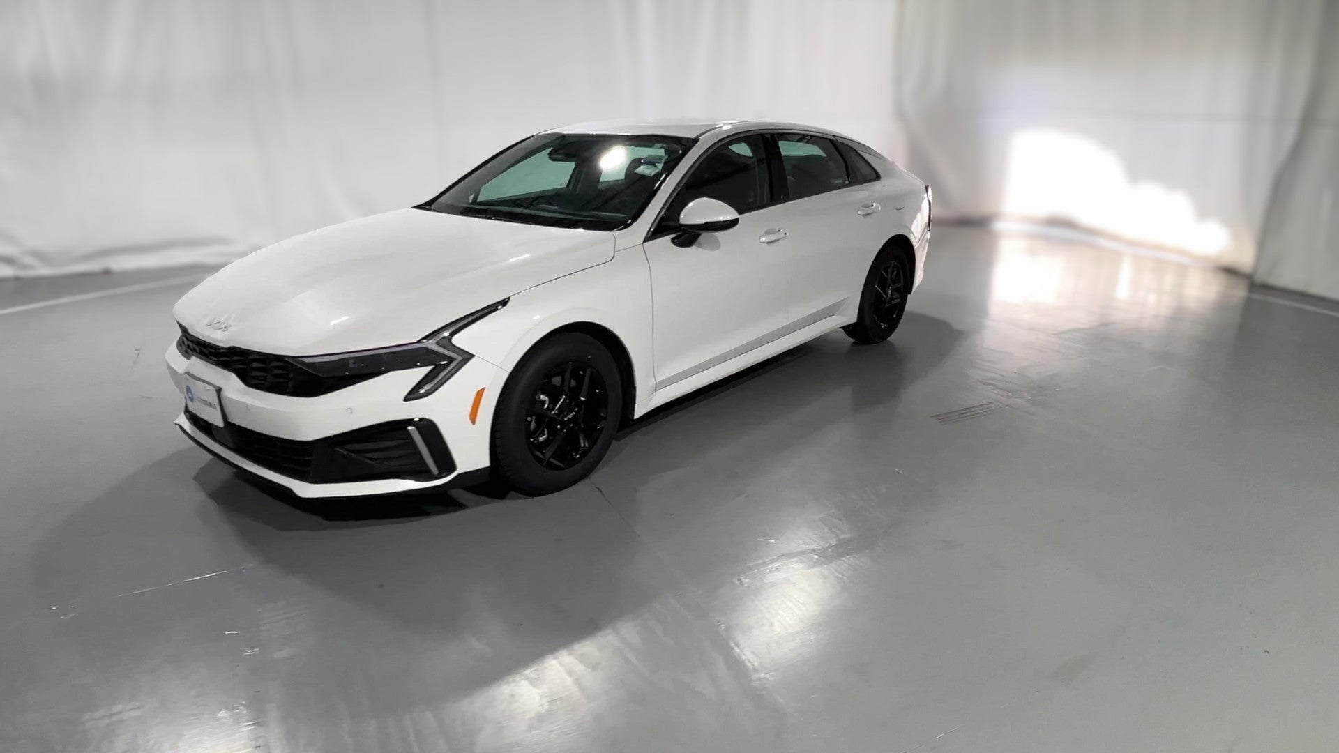 2025 Kia K5 vehicle photo