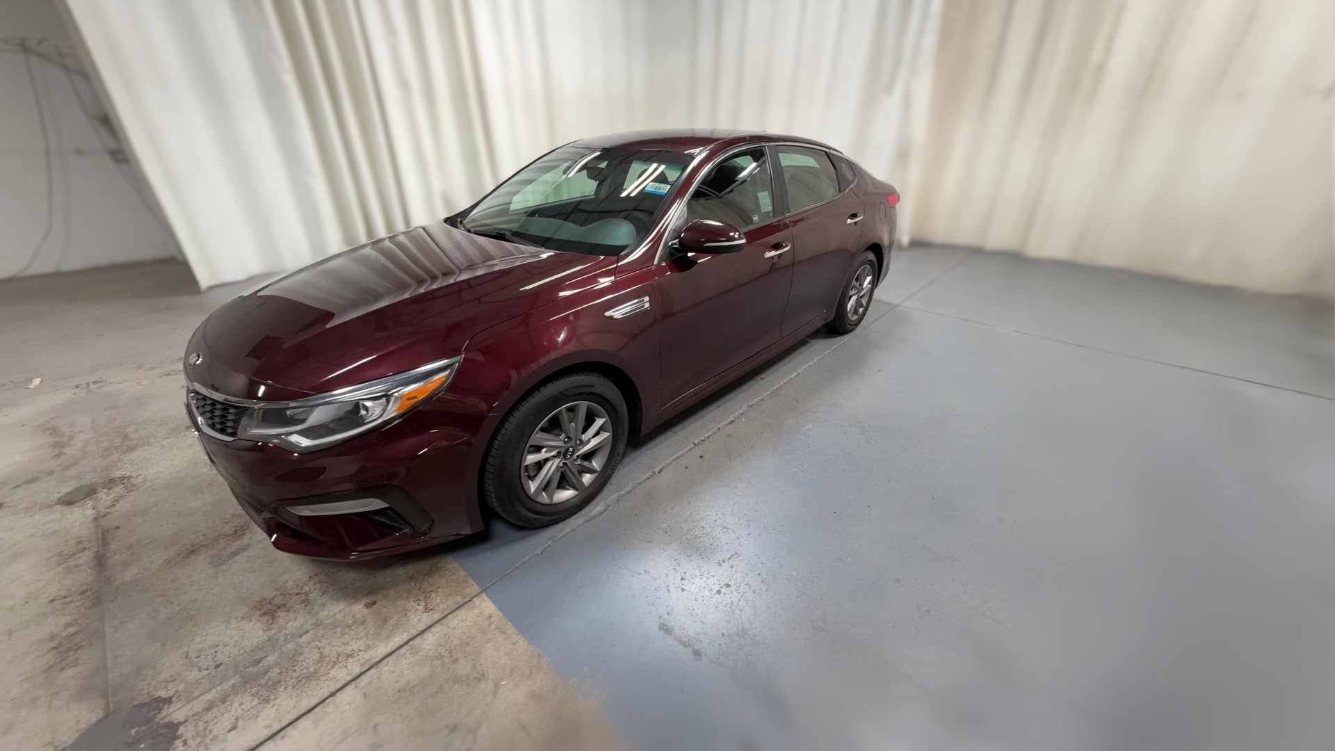 2020 Kia Optima vehicle photo