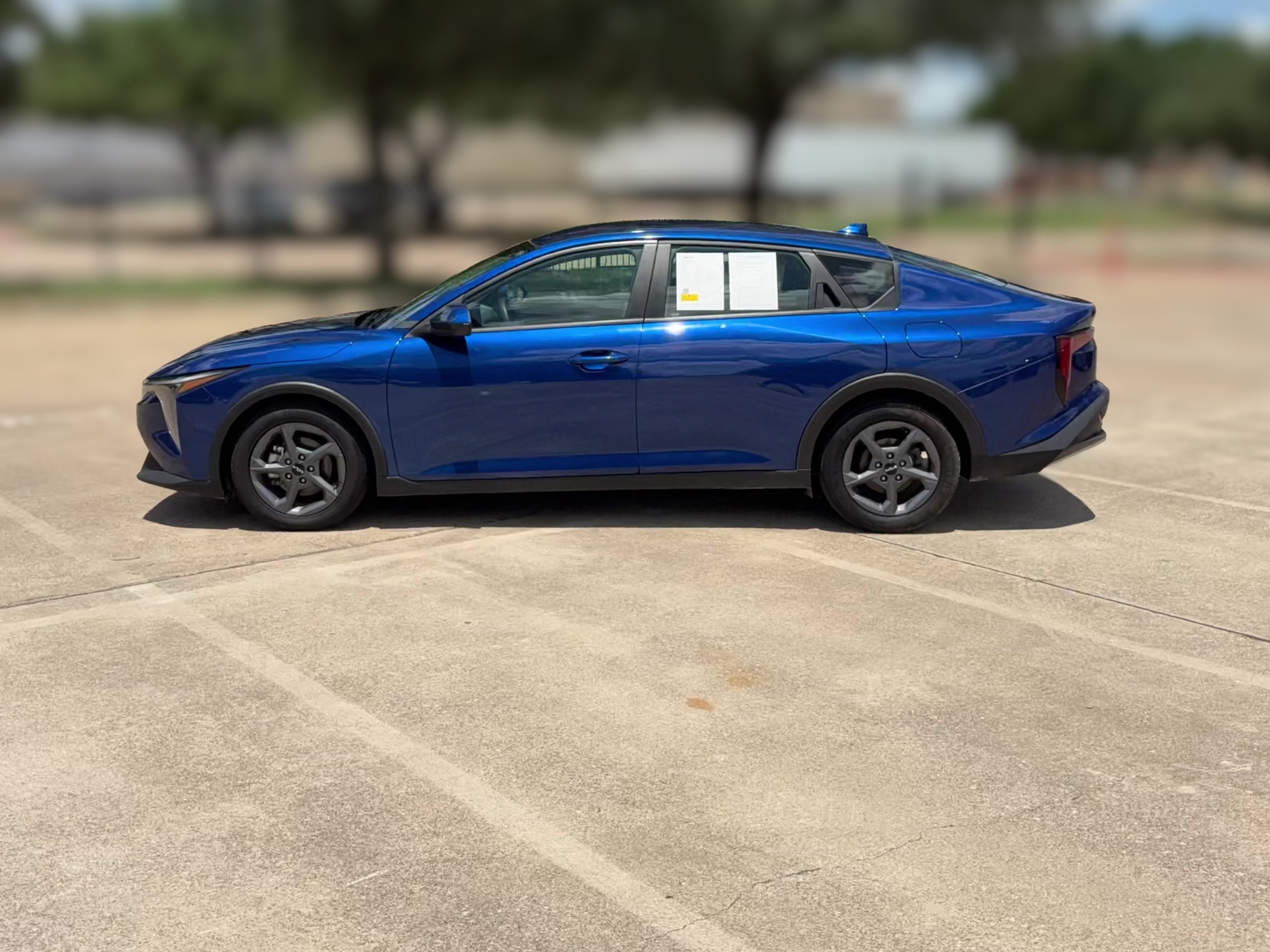 2025 Kia K4 LXS - Photo 24