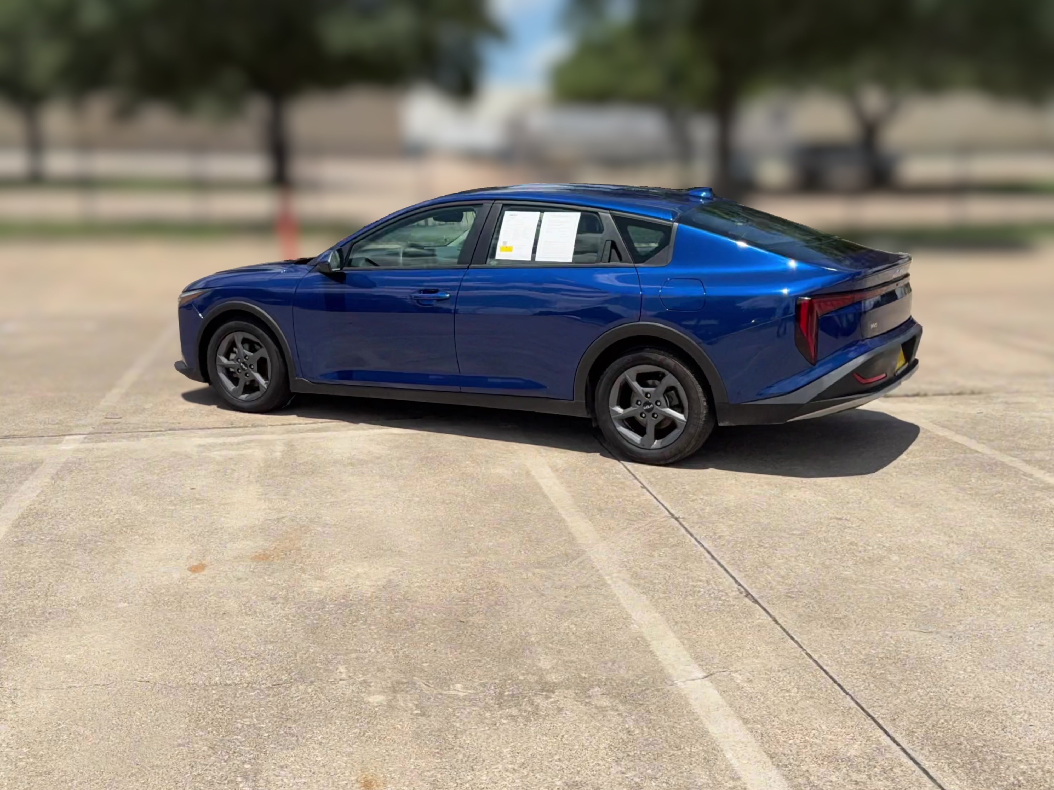 2025 Kia K4 LXS - Photo 25