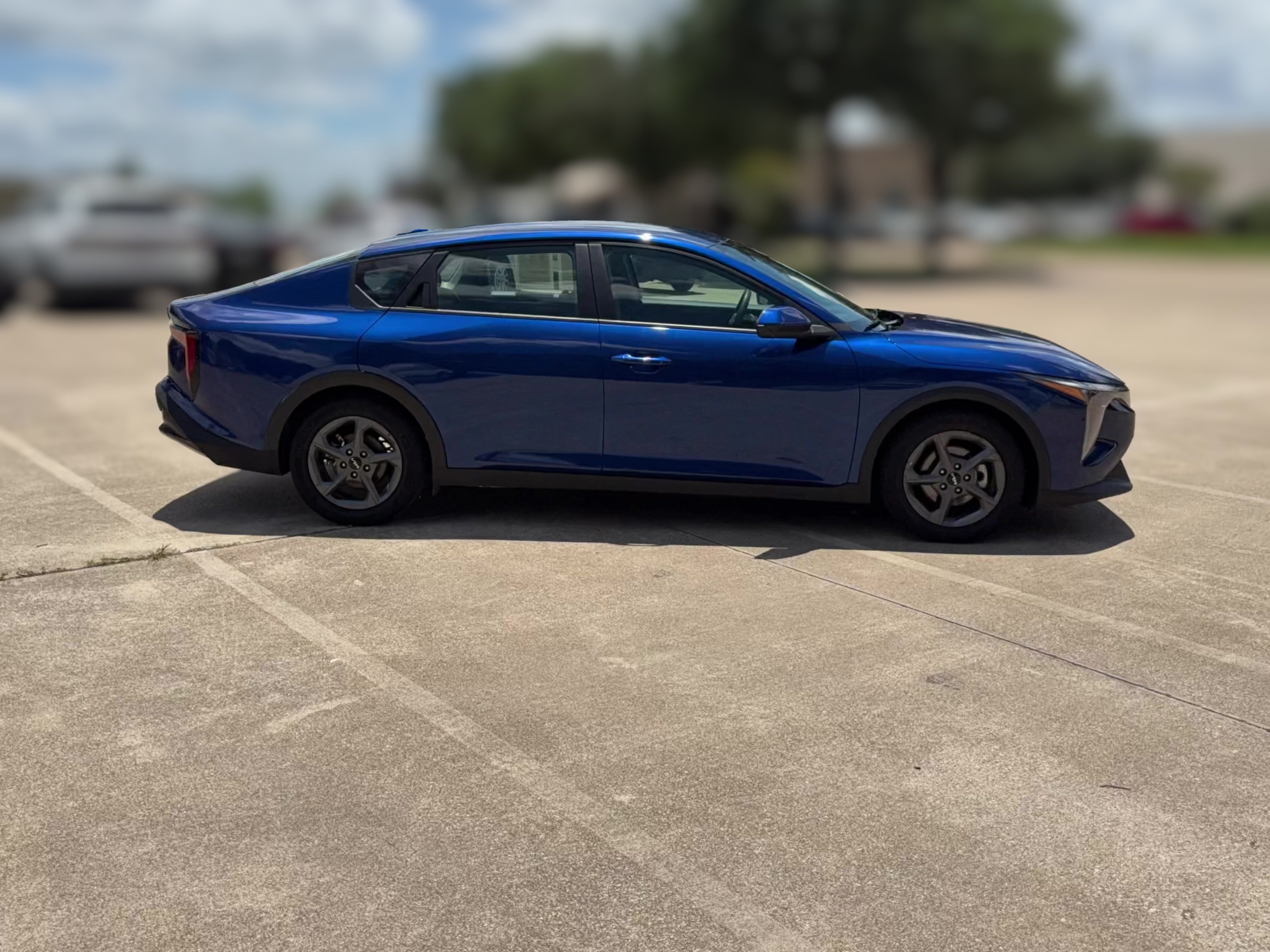 2025 Kia K4 LXS - Photo 32