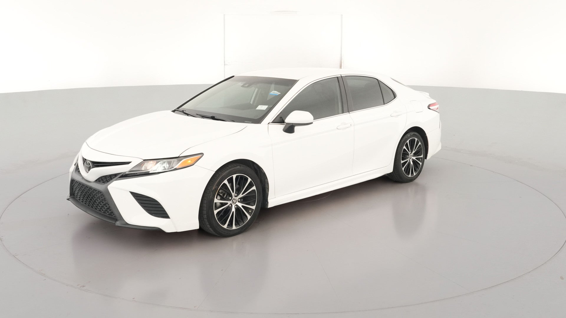 2020 Toyota Camry vehicle photo