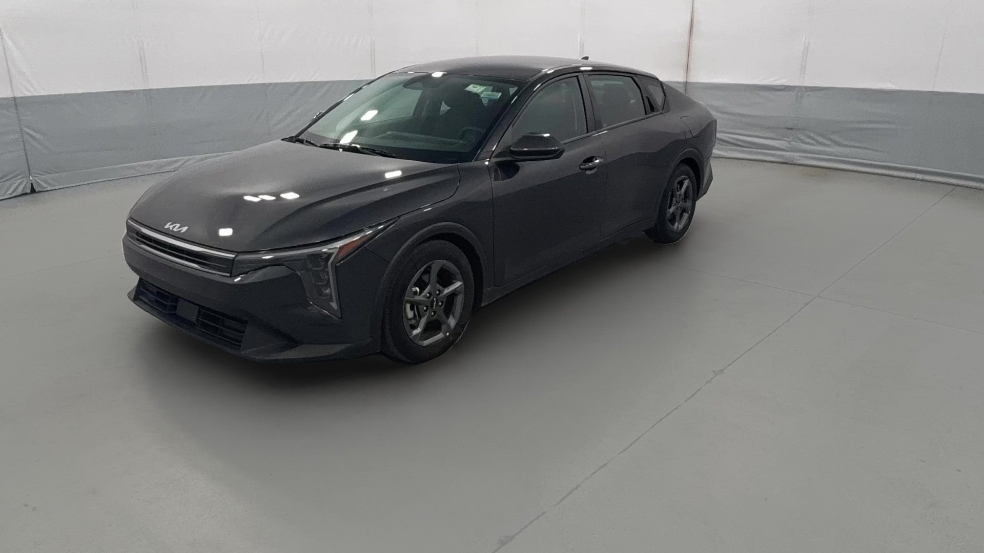 2025 Kia K4 vehicle photo