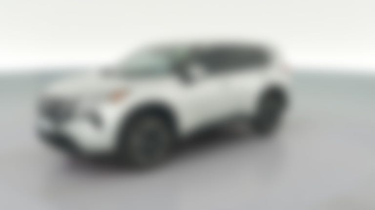 2024 Nissan Rogue vehicle photo