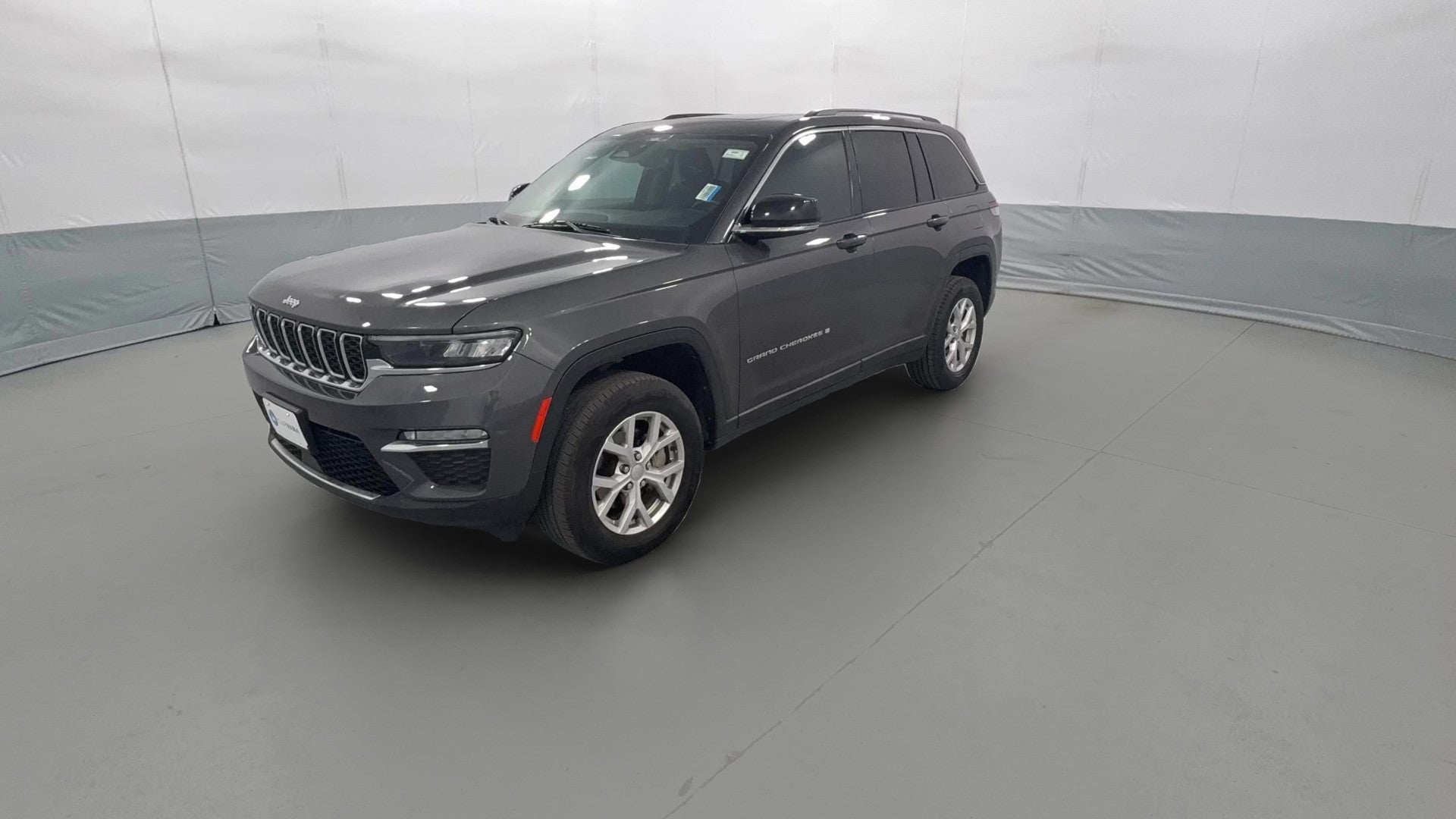 2022 Jeep Grand Cherokee vehicle photo