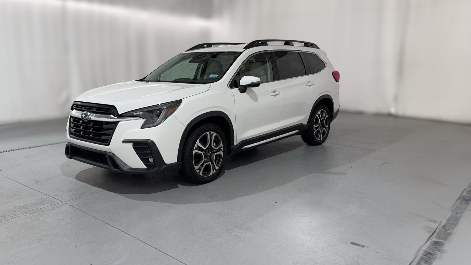 2023 Subaru Ascent vehicle photo