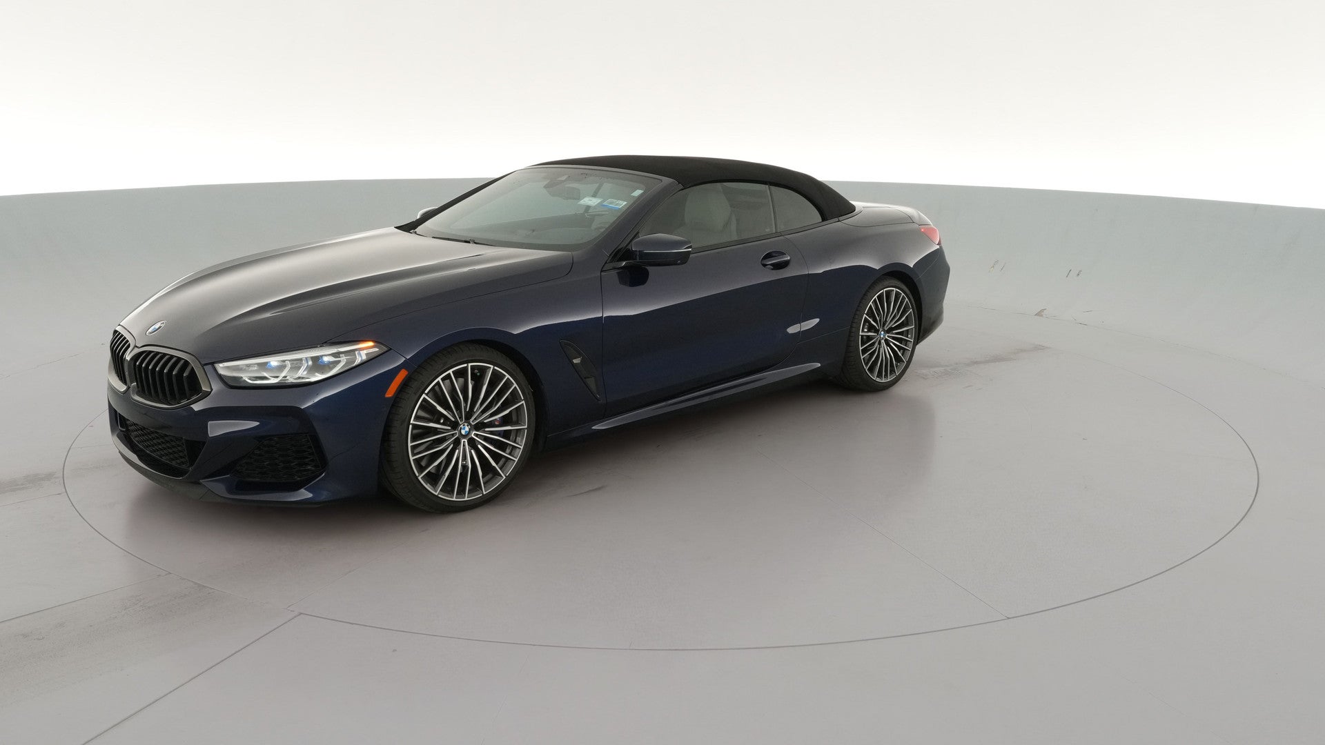 2022 BMW 8 Series vehicle photo